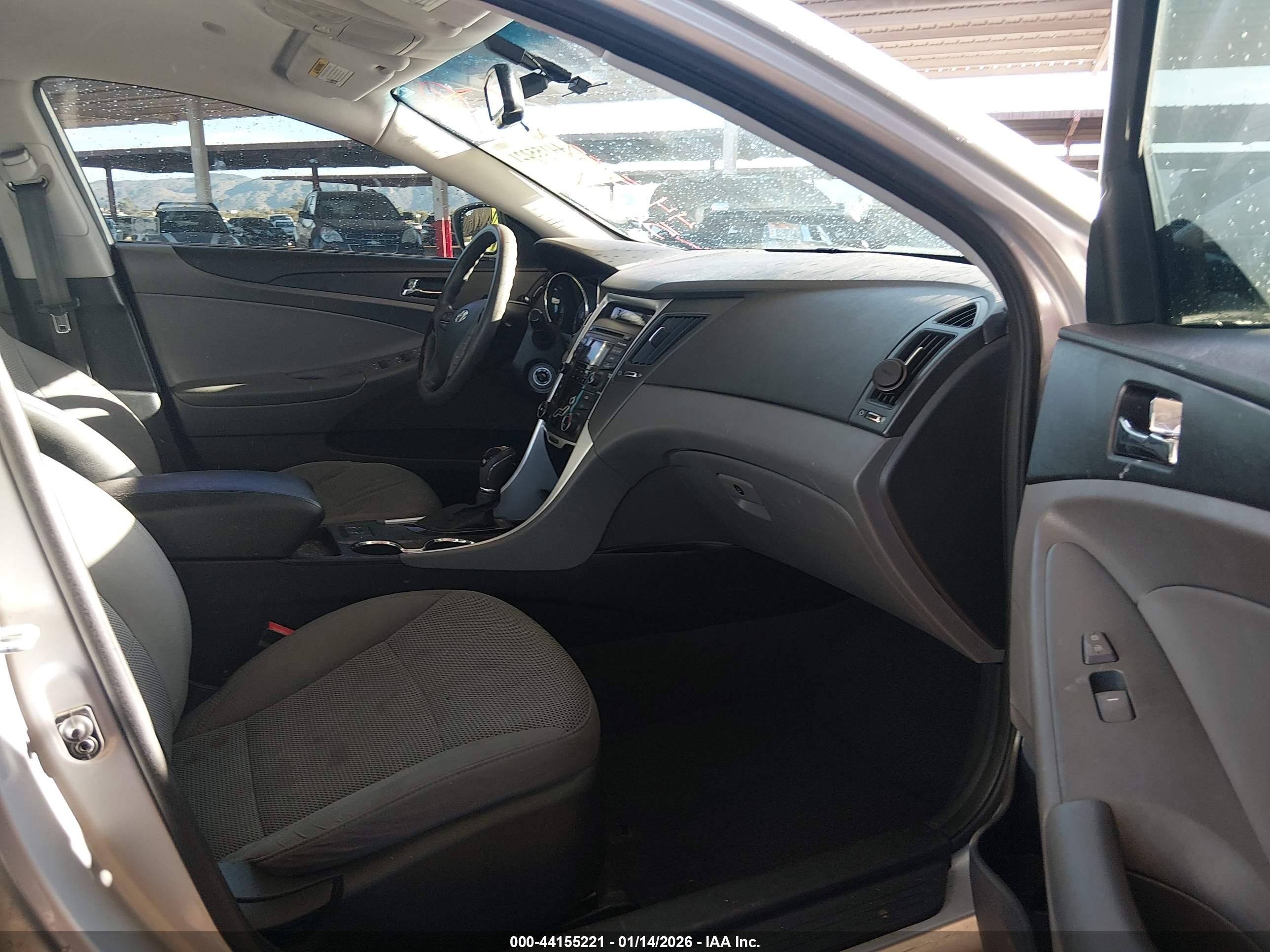 HYUNDAI SONATA image 5