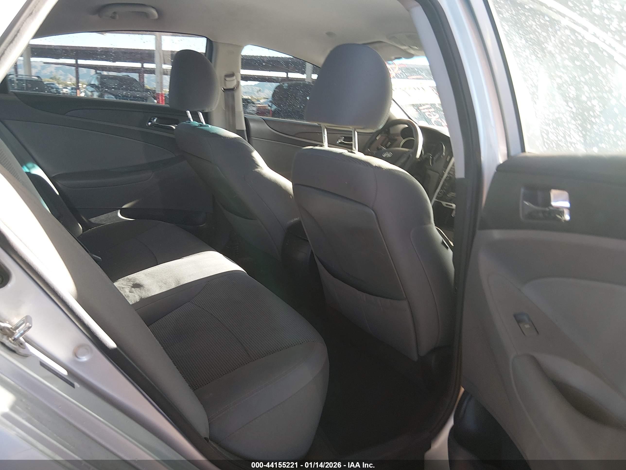 HYUNDAI SONATA image 8