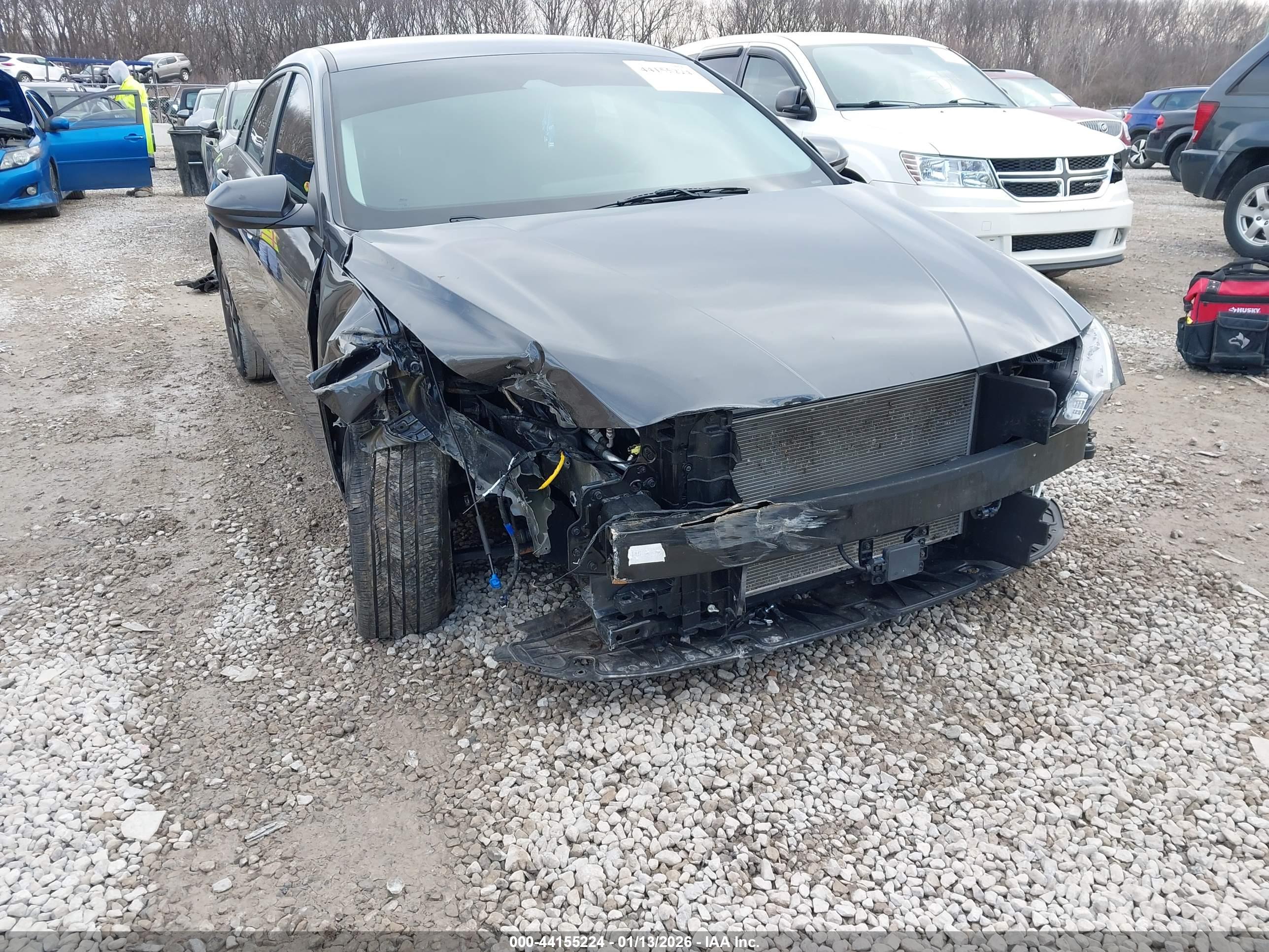 HYUNDAI ELANTRA image 6
