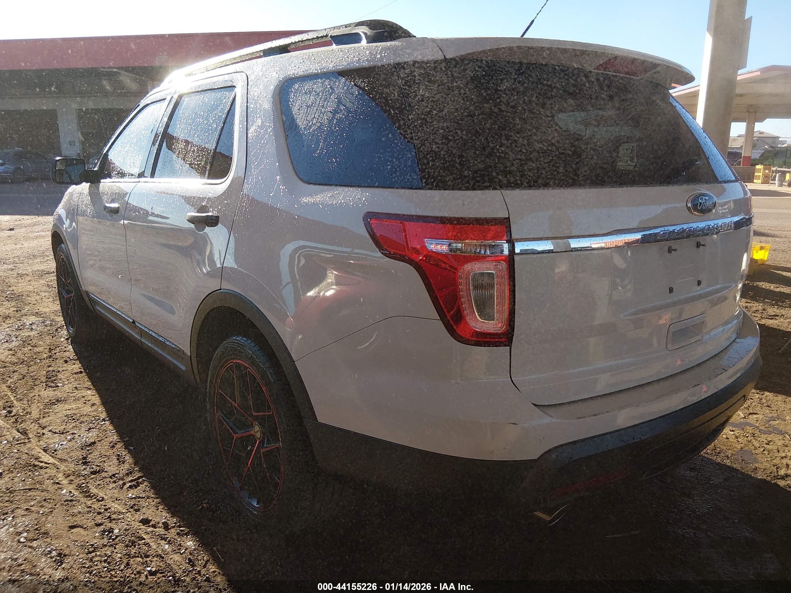 FORD EXPLORER image 3