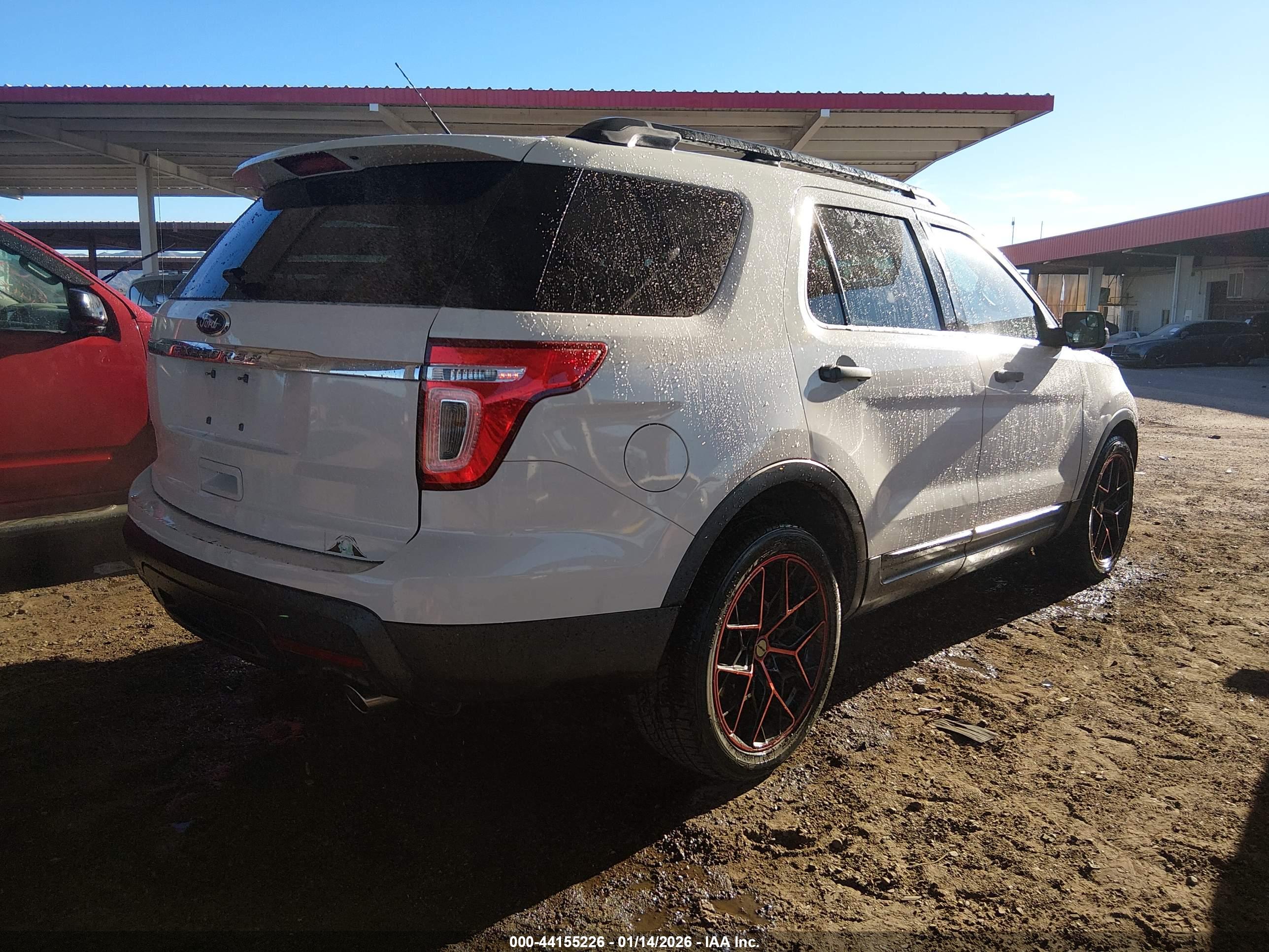 FORD EXPLORER image 4