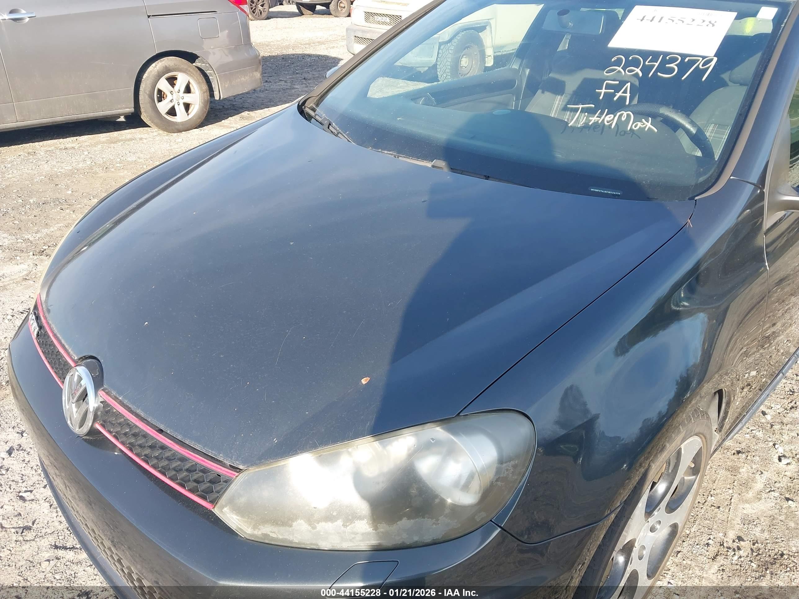 VOLKSWAGEN GTI image 6