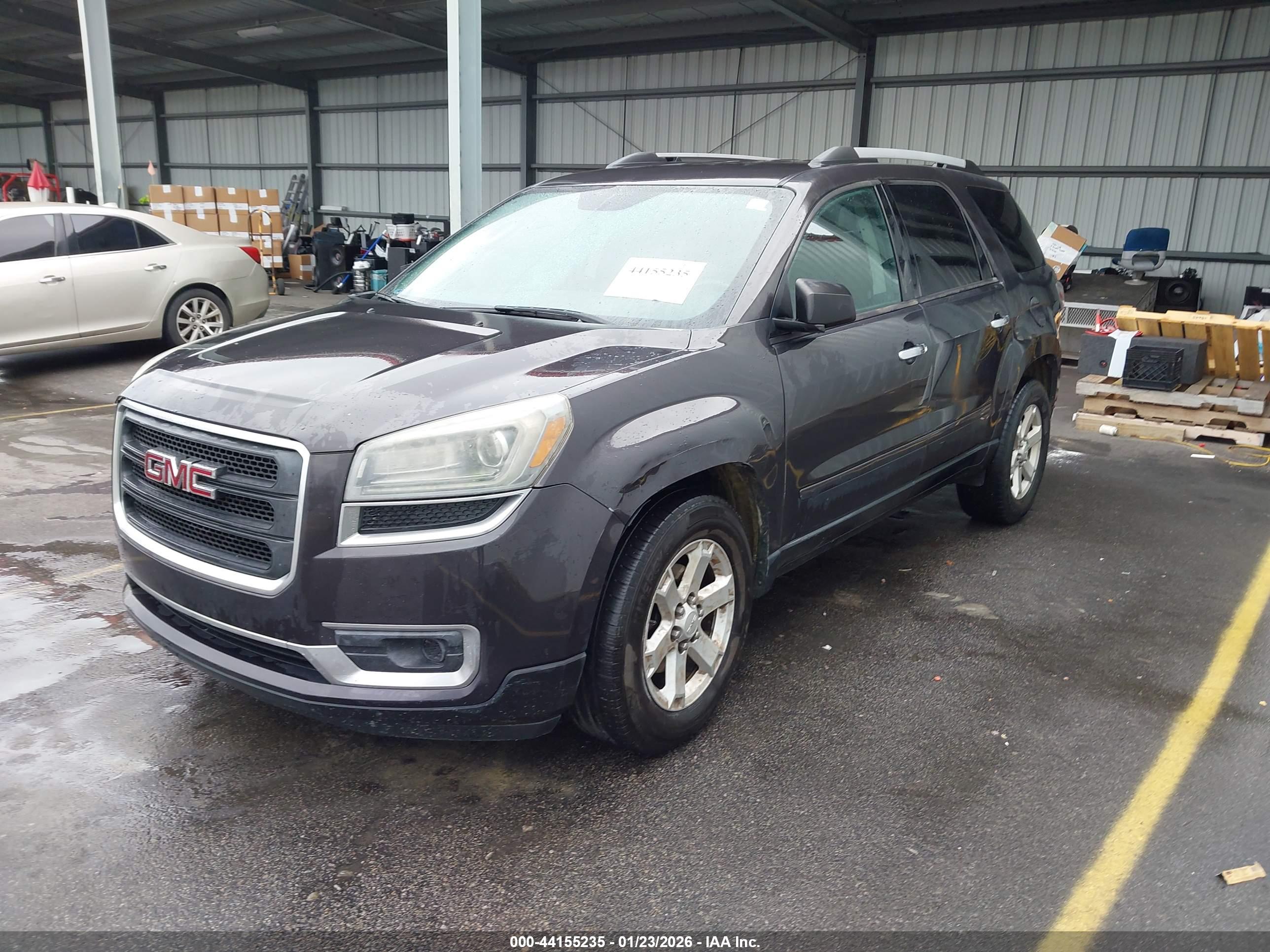 GMC ACADIA image 2