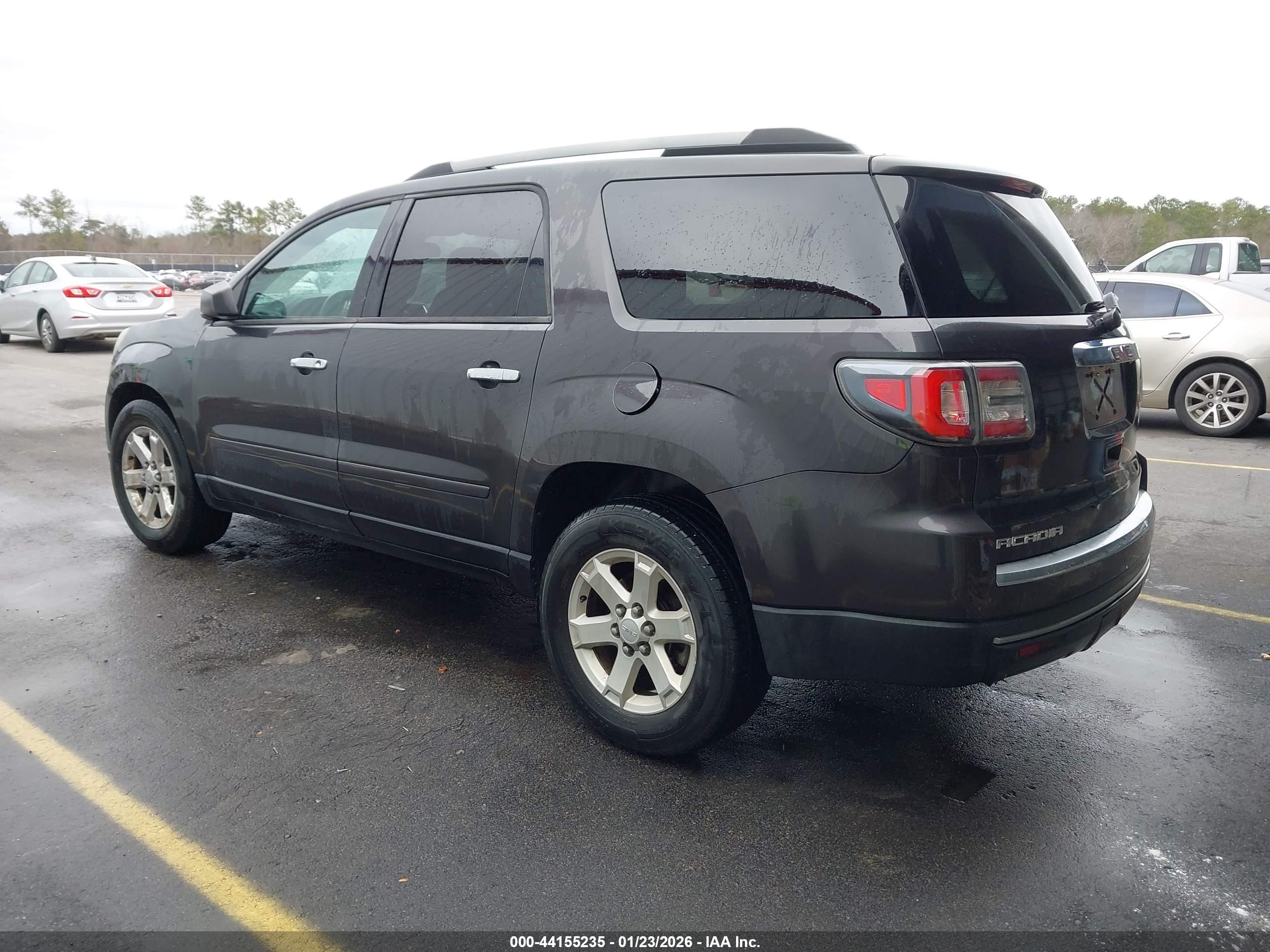 GMC ACADIA image 3