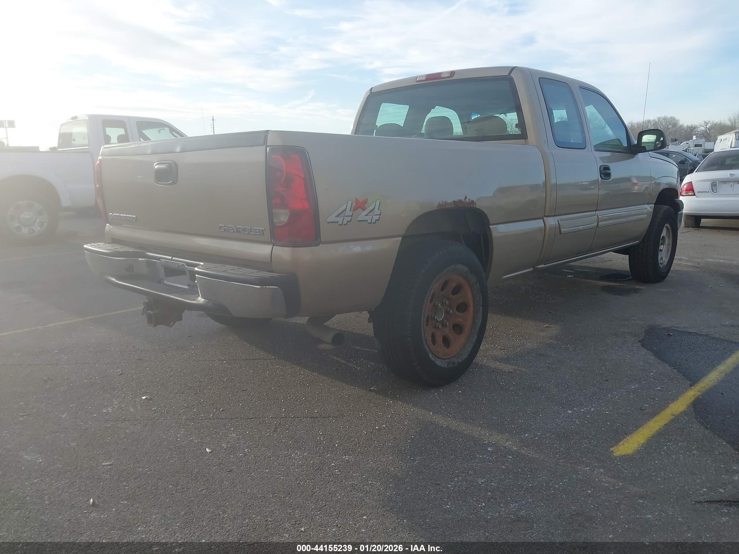 CHEVROLET SILVERADO image 4