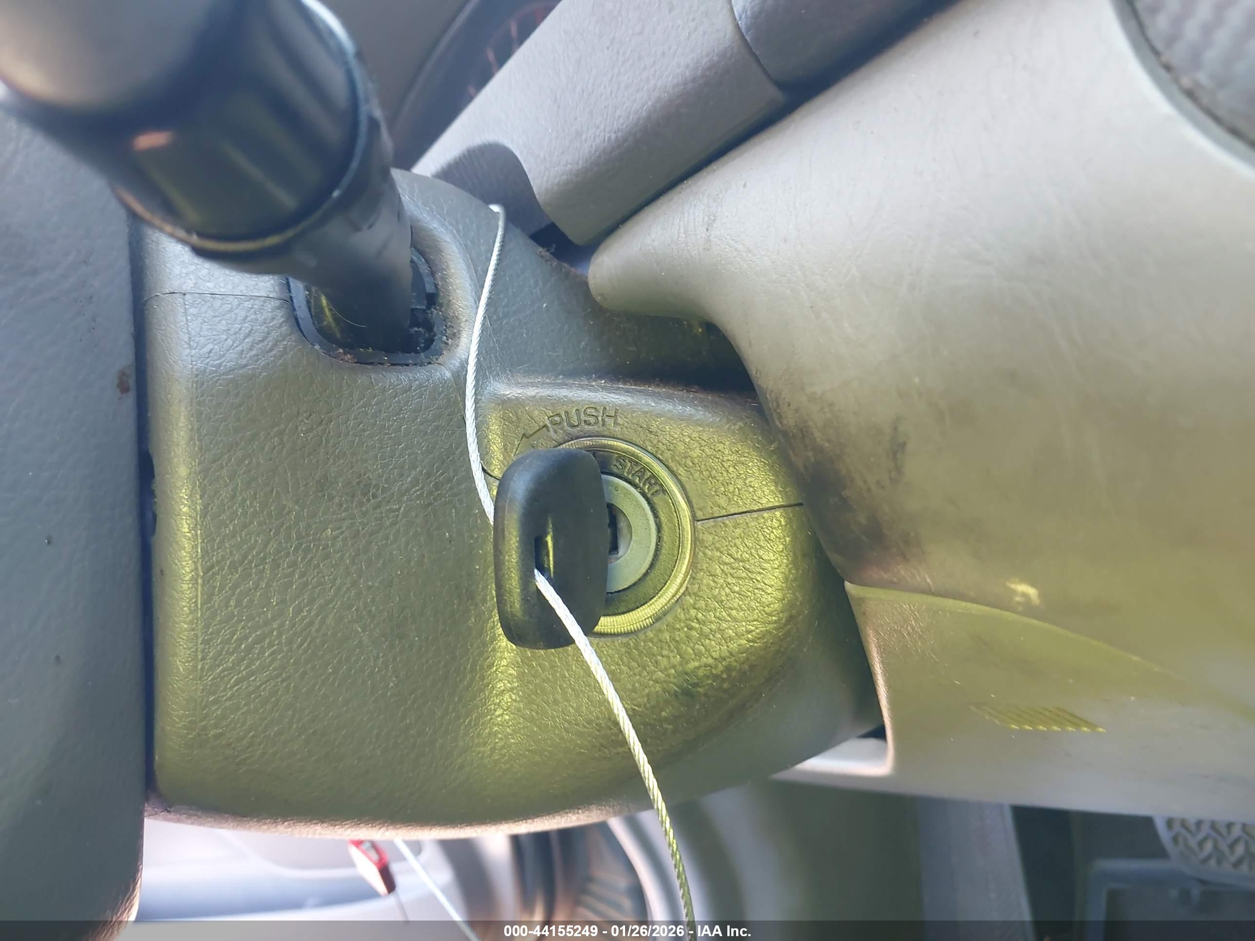 TOYOTA CAMRY image 11
