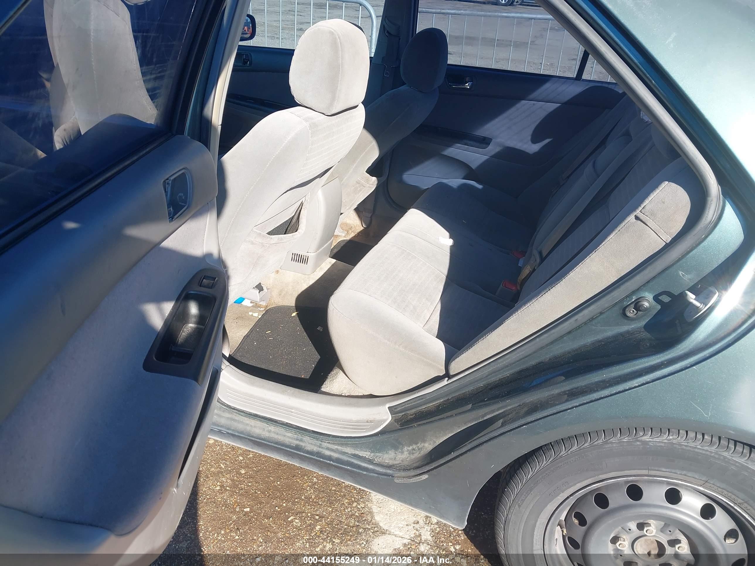 TOYOTA CAMRY image 8