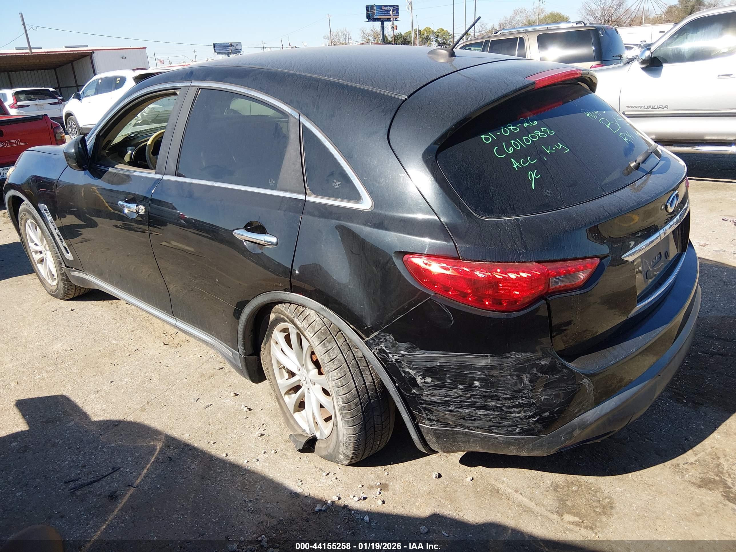 INFINITI FX35 image 3