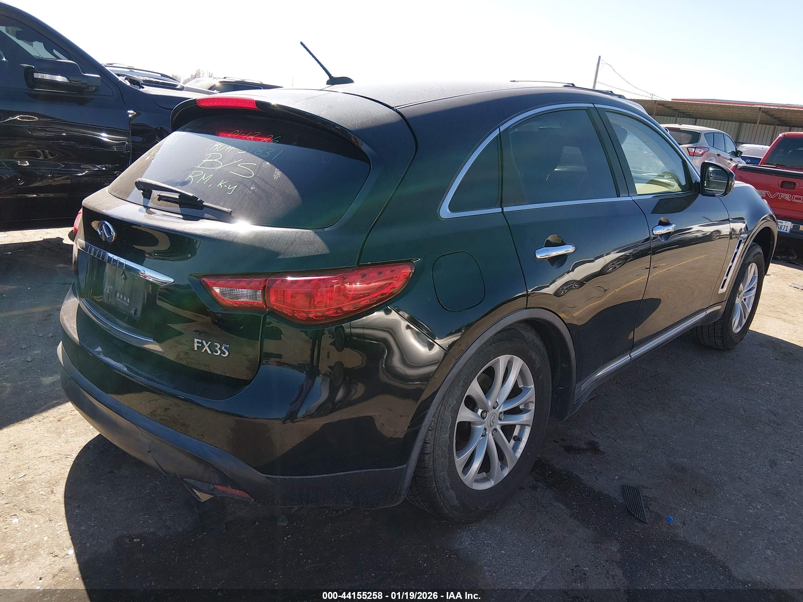 INFINITI FX35 image 4