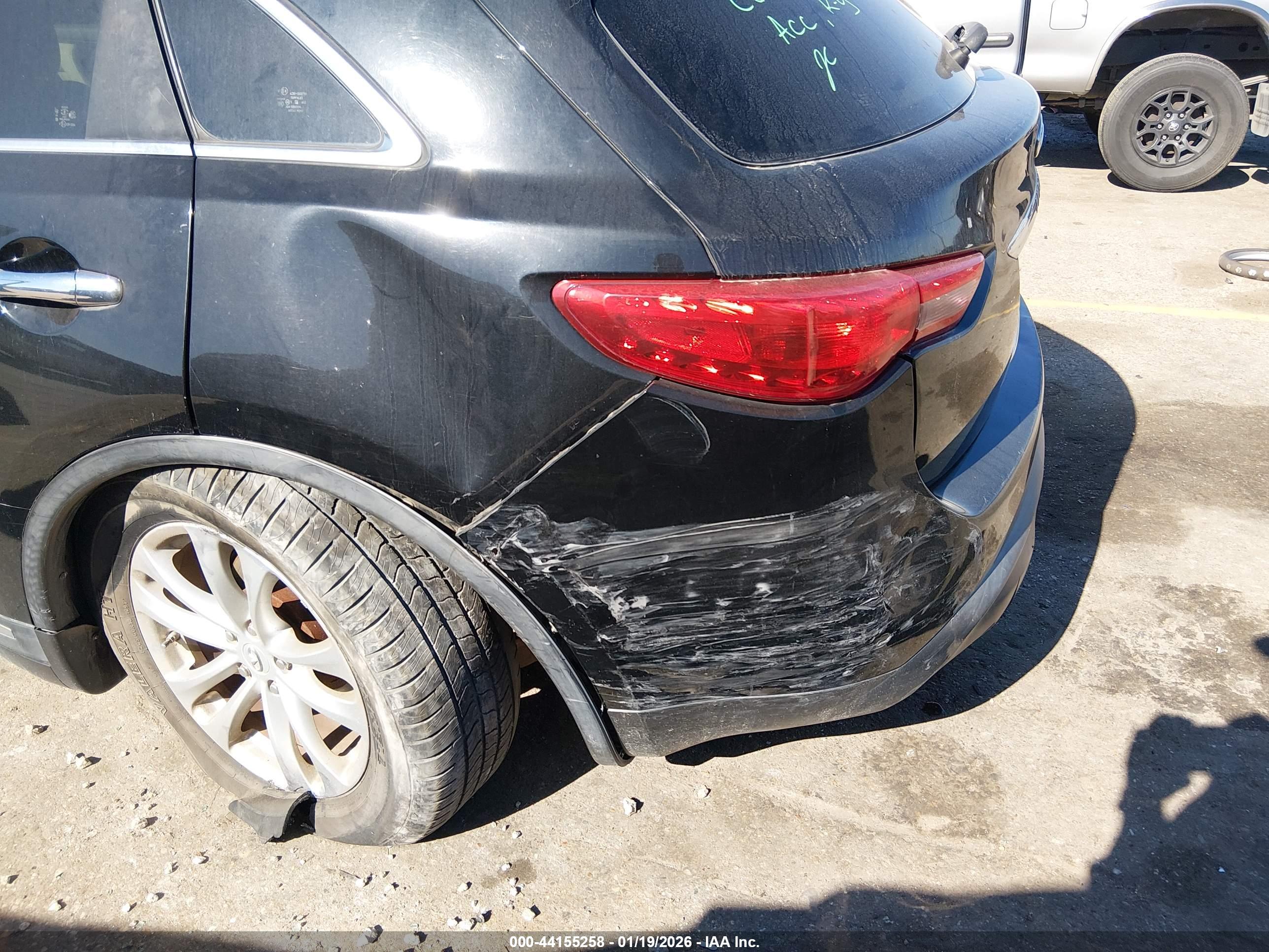 INFINITI FX35 image 6