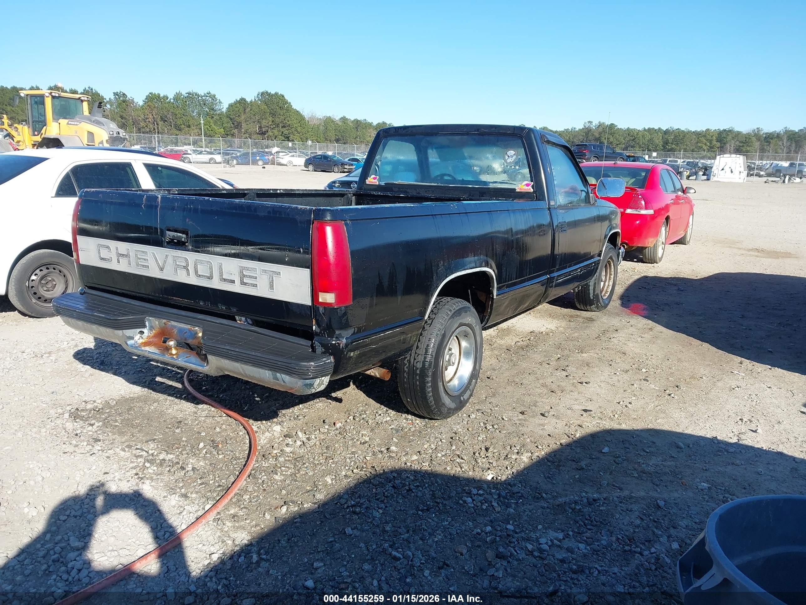 CHEVROLET GMT-400 image 4