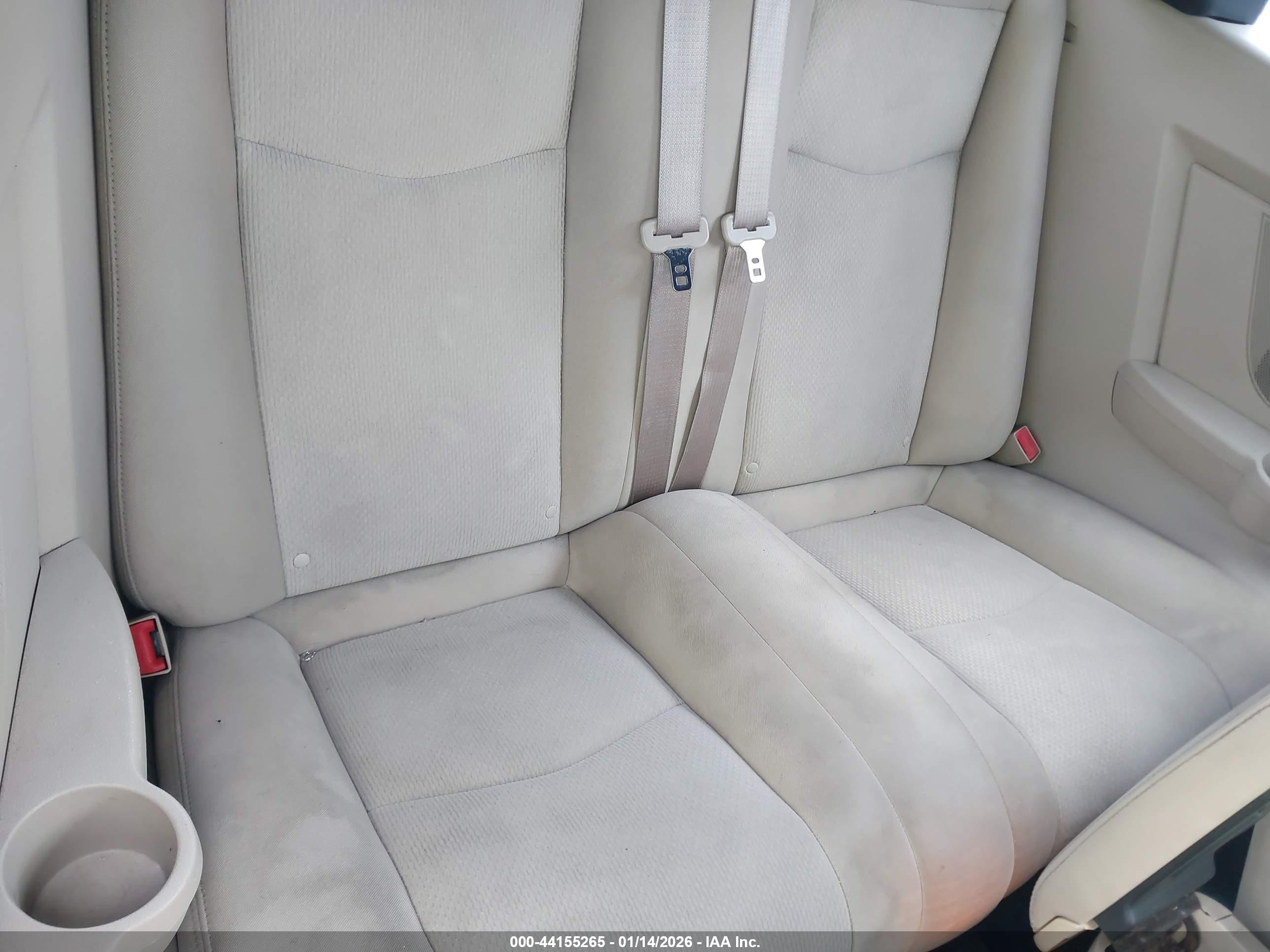 CHRYSLER 200 image 8