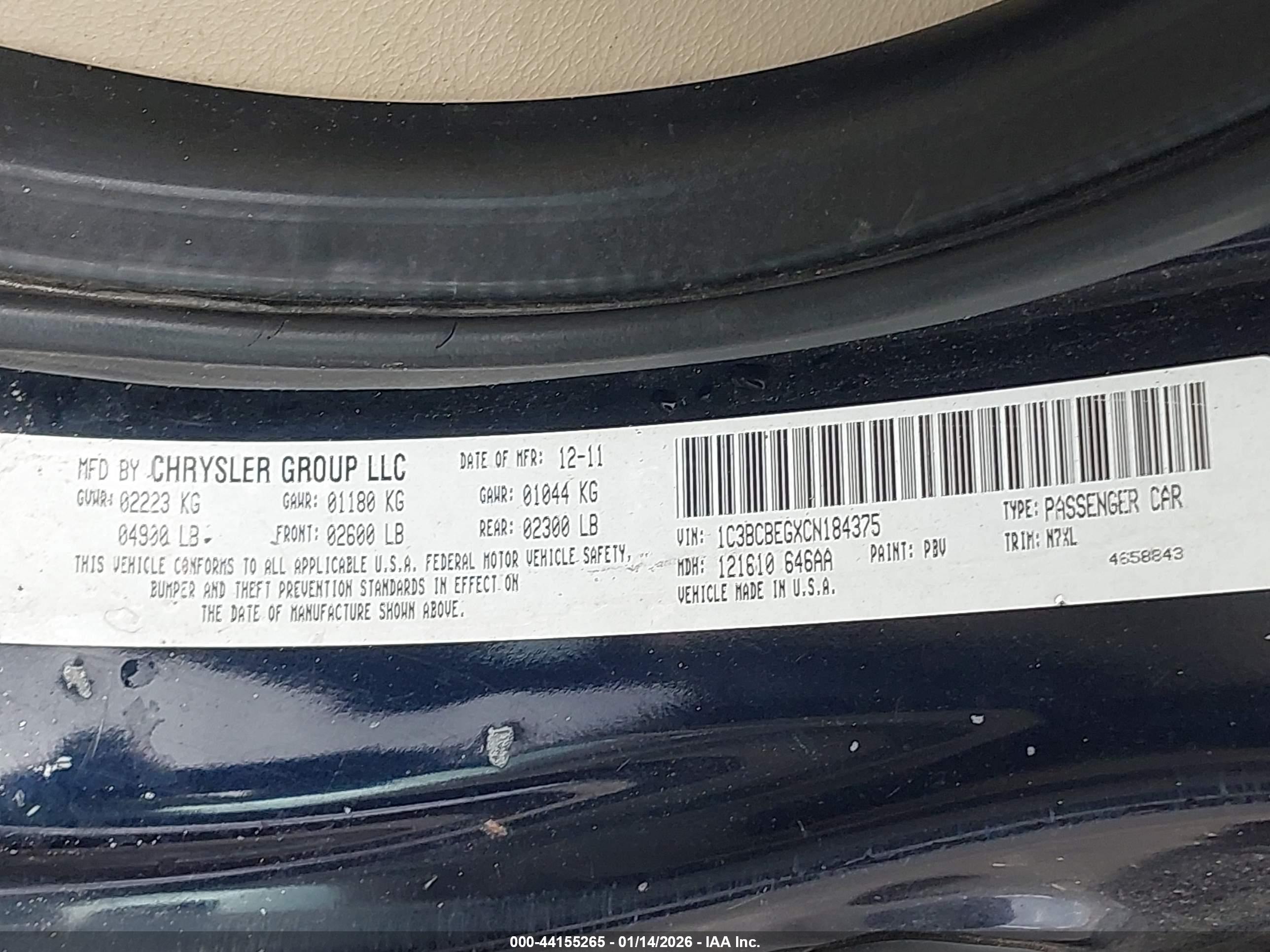 CHRYSLER 200 image 9