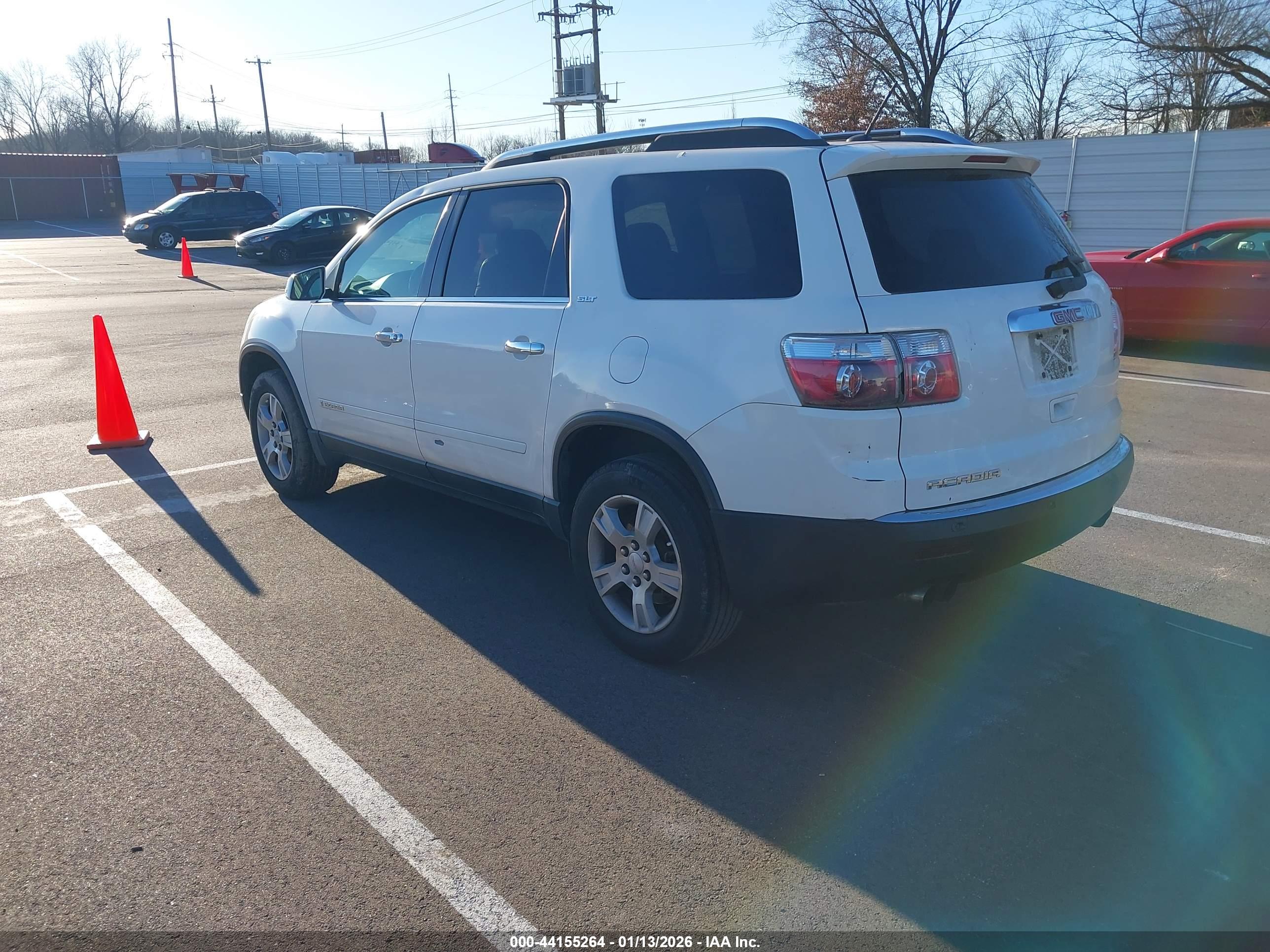GMC ACADIA image 3