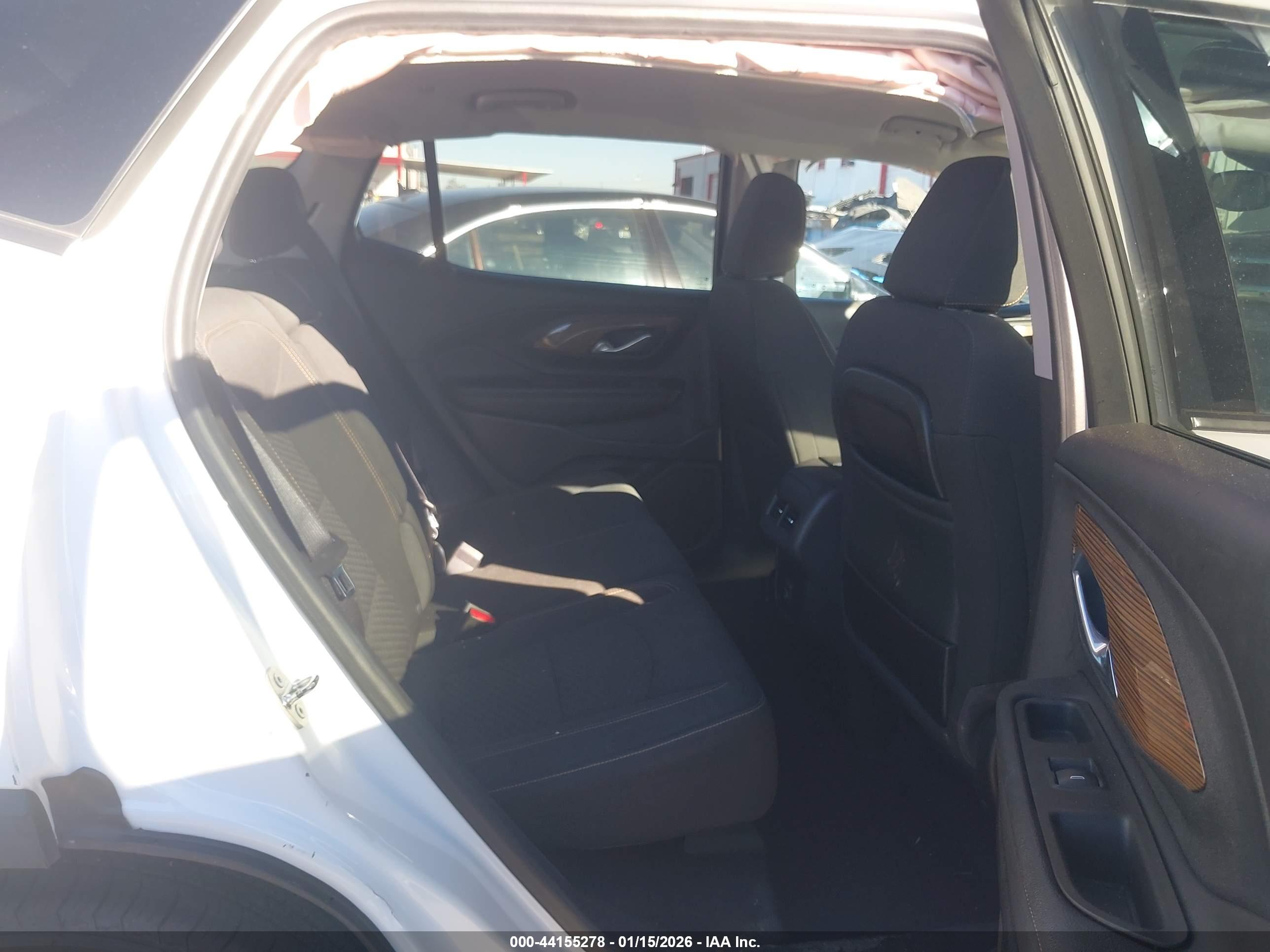 GMC TERRAIN image 8