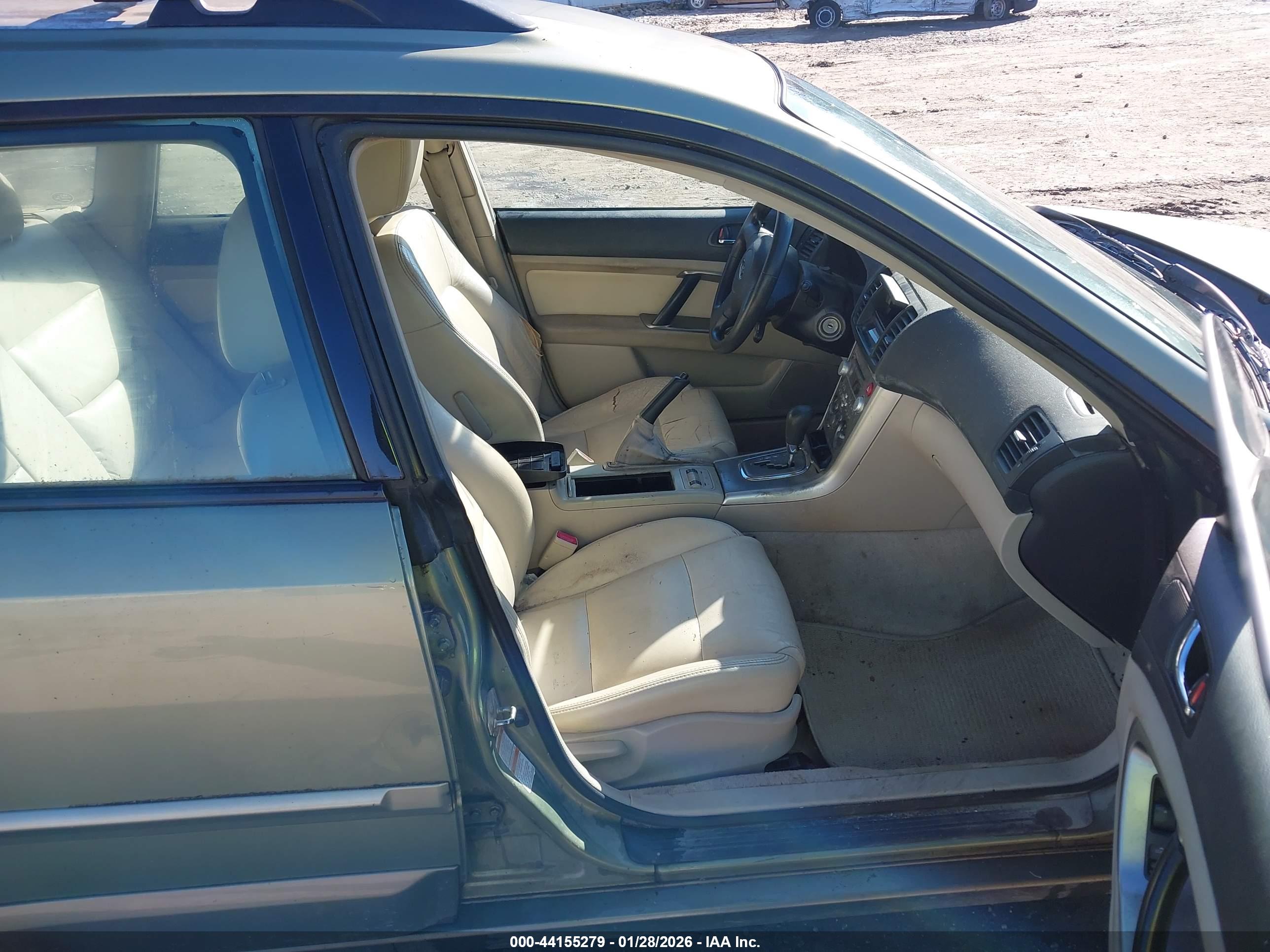 SUBARU OUTBACK image 5