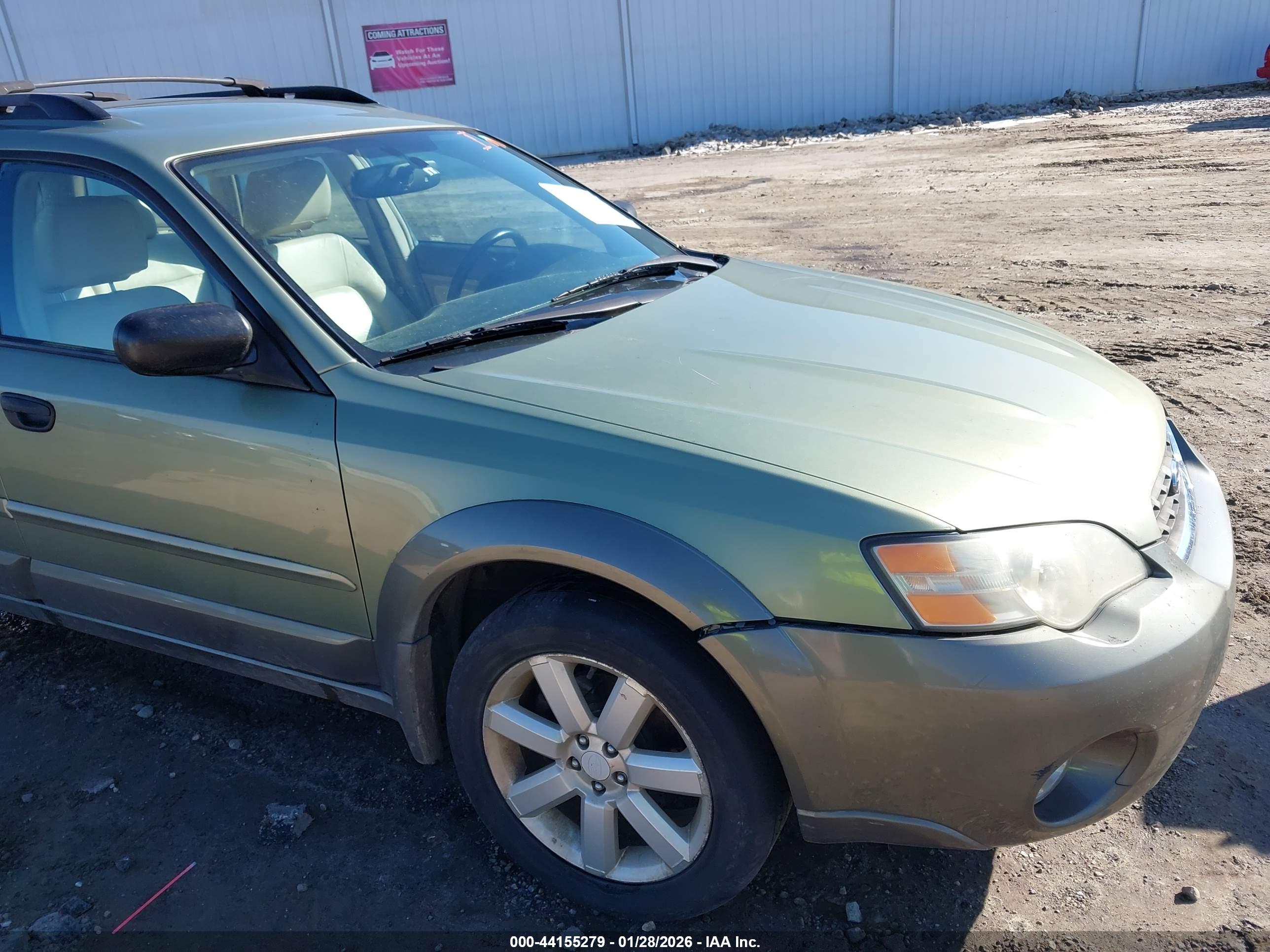 SUBARU OUTBACK image 6
