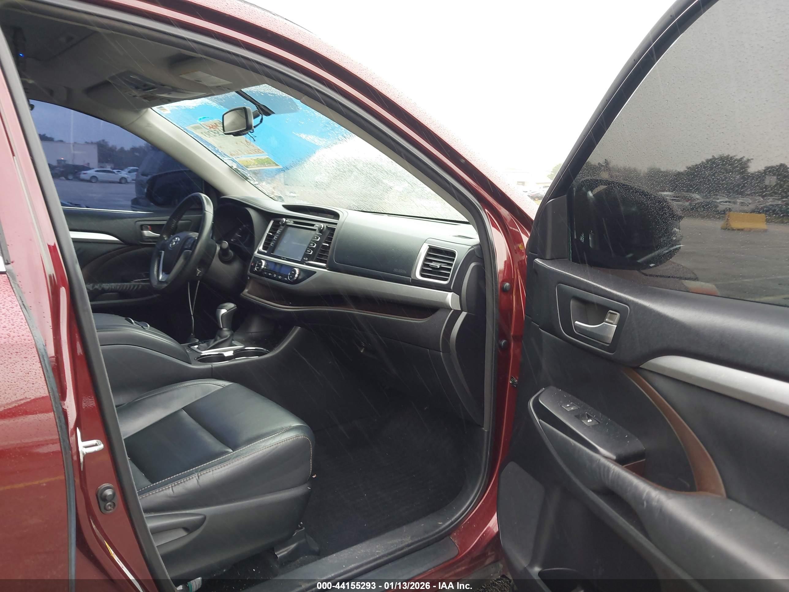 TOYOTA HIGHLANDER image 5