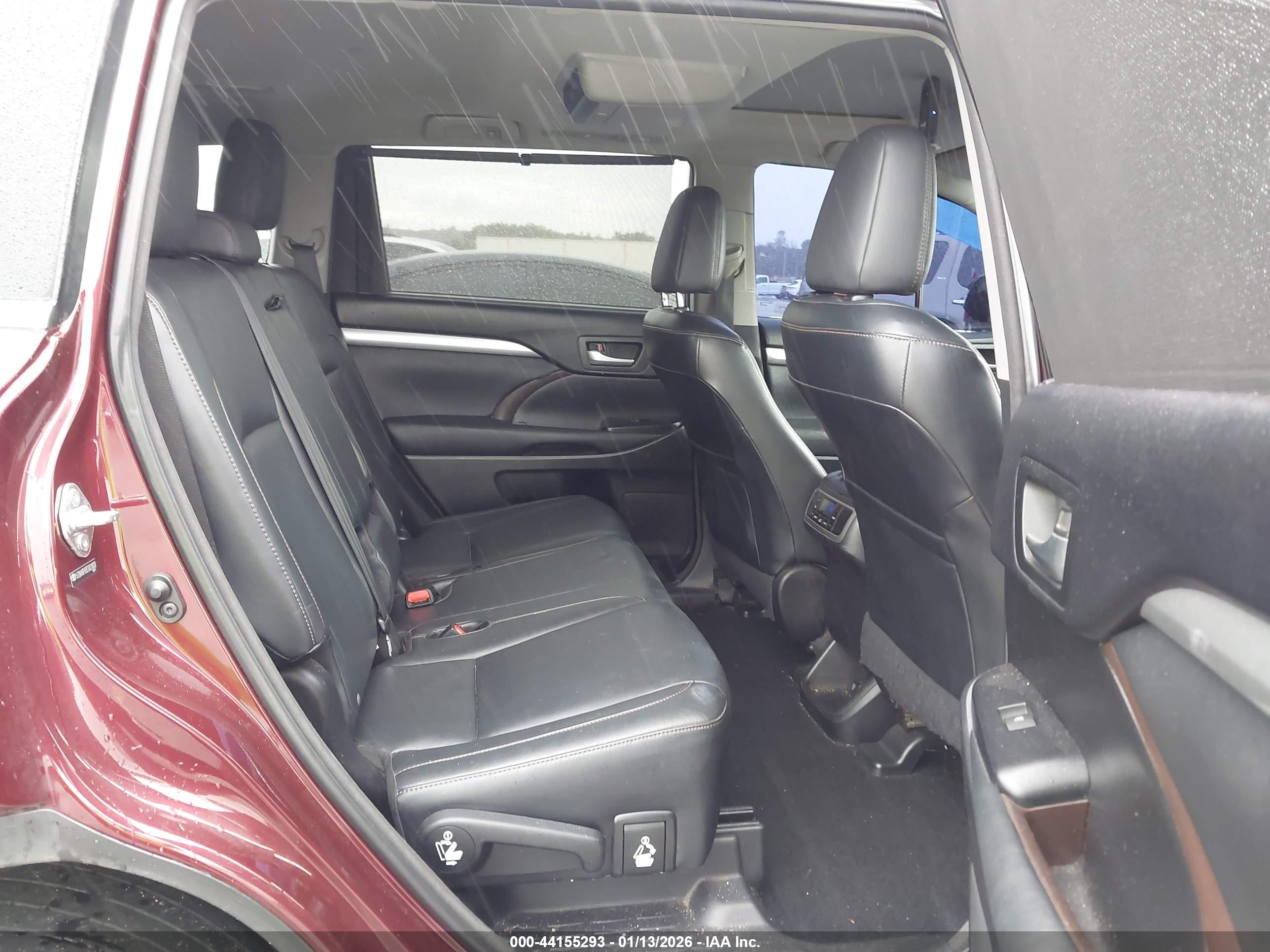 TOYOTA HIGHLANDER image 8