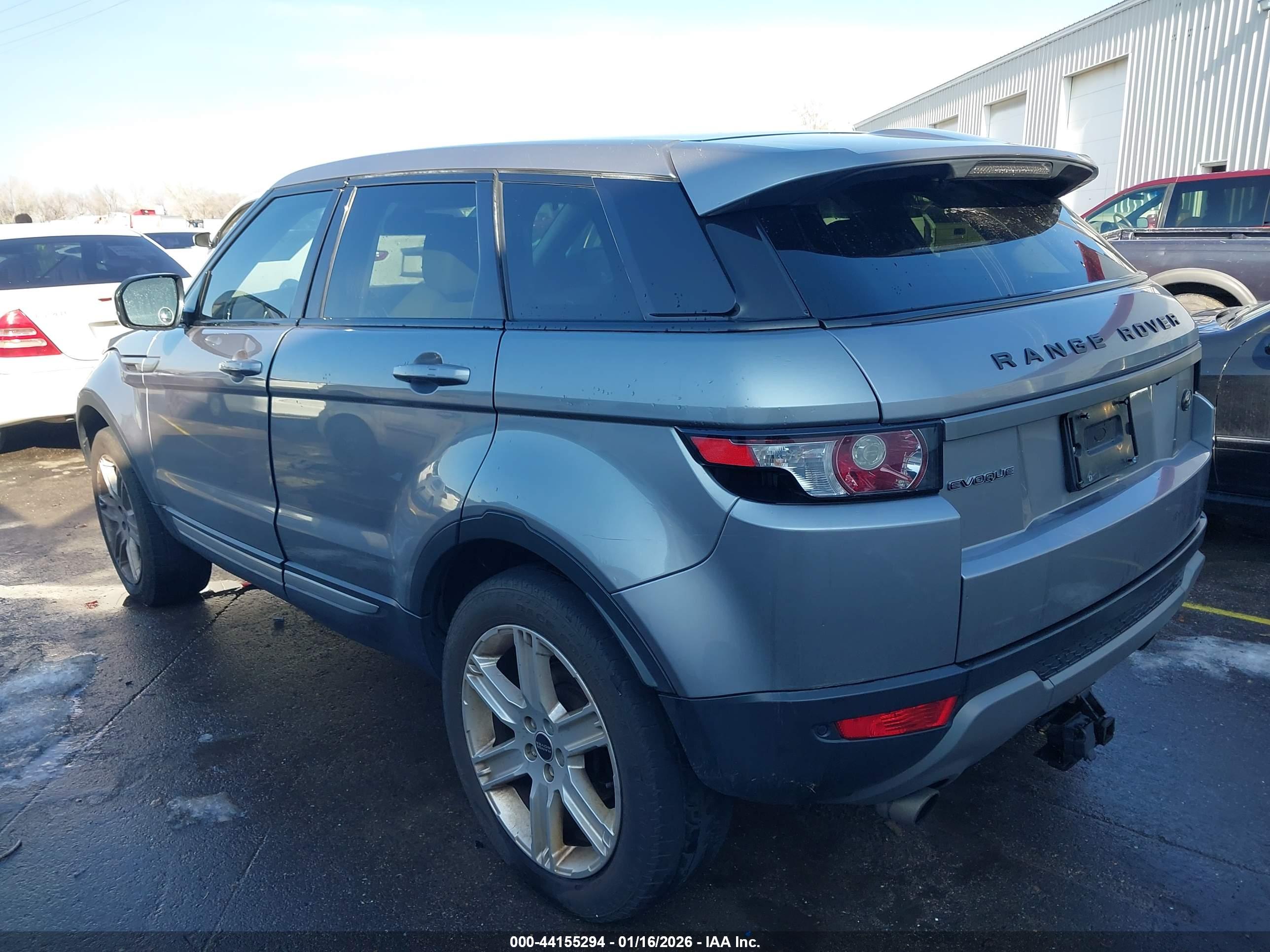 LAND ROVER image 3