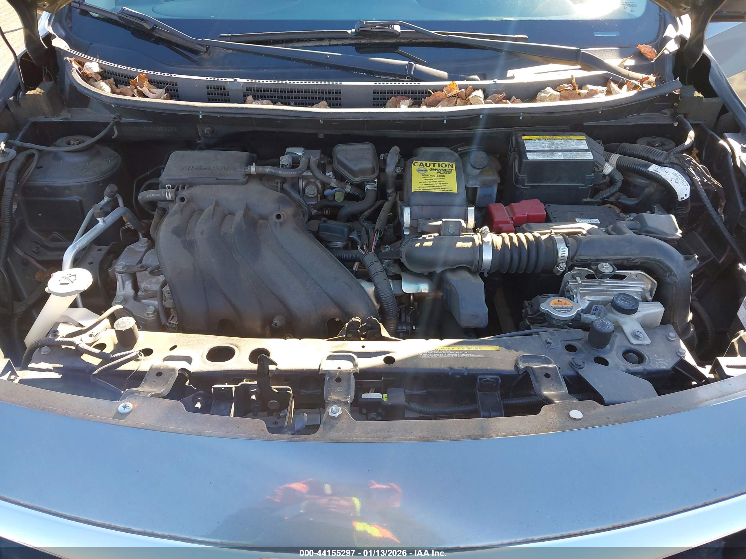 NISSAN VERSA image 10