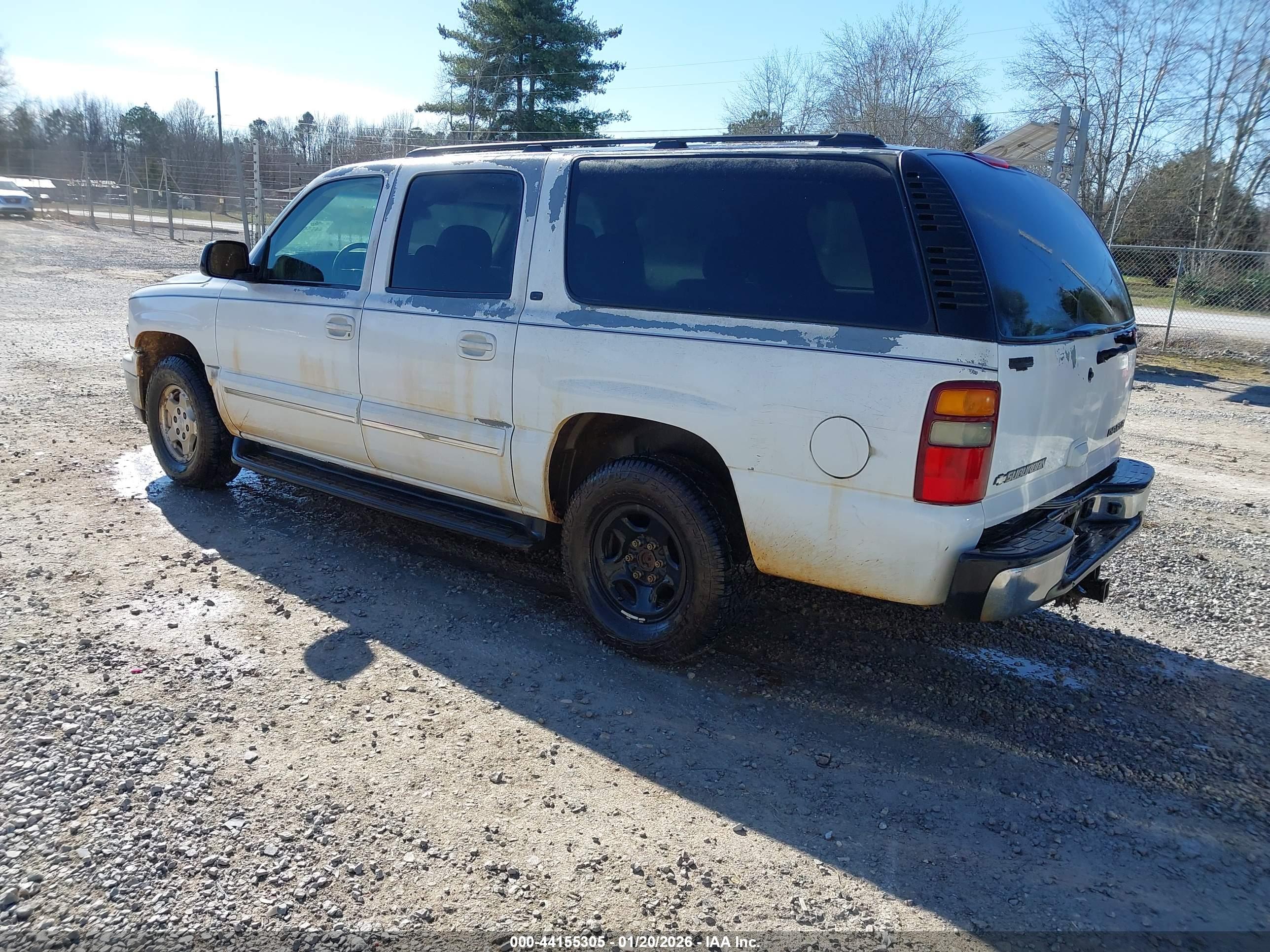 CHEVROLET SUBURBAN image 3