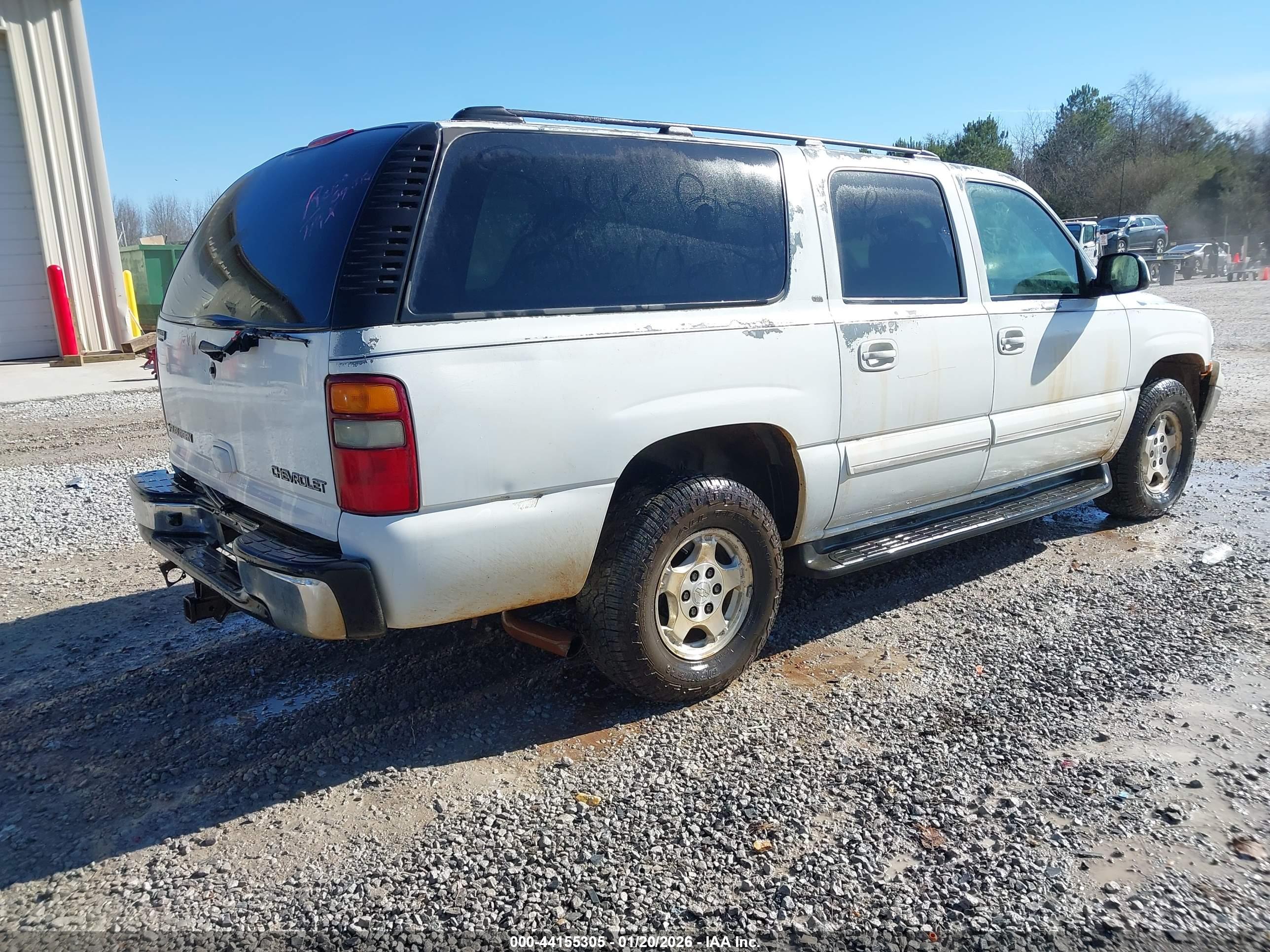 CHEVROLET SUBURBAN image 4