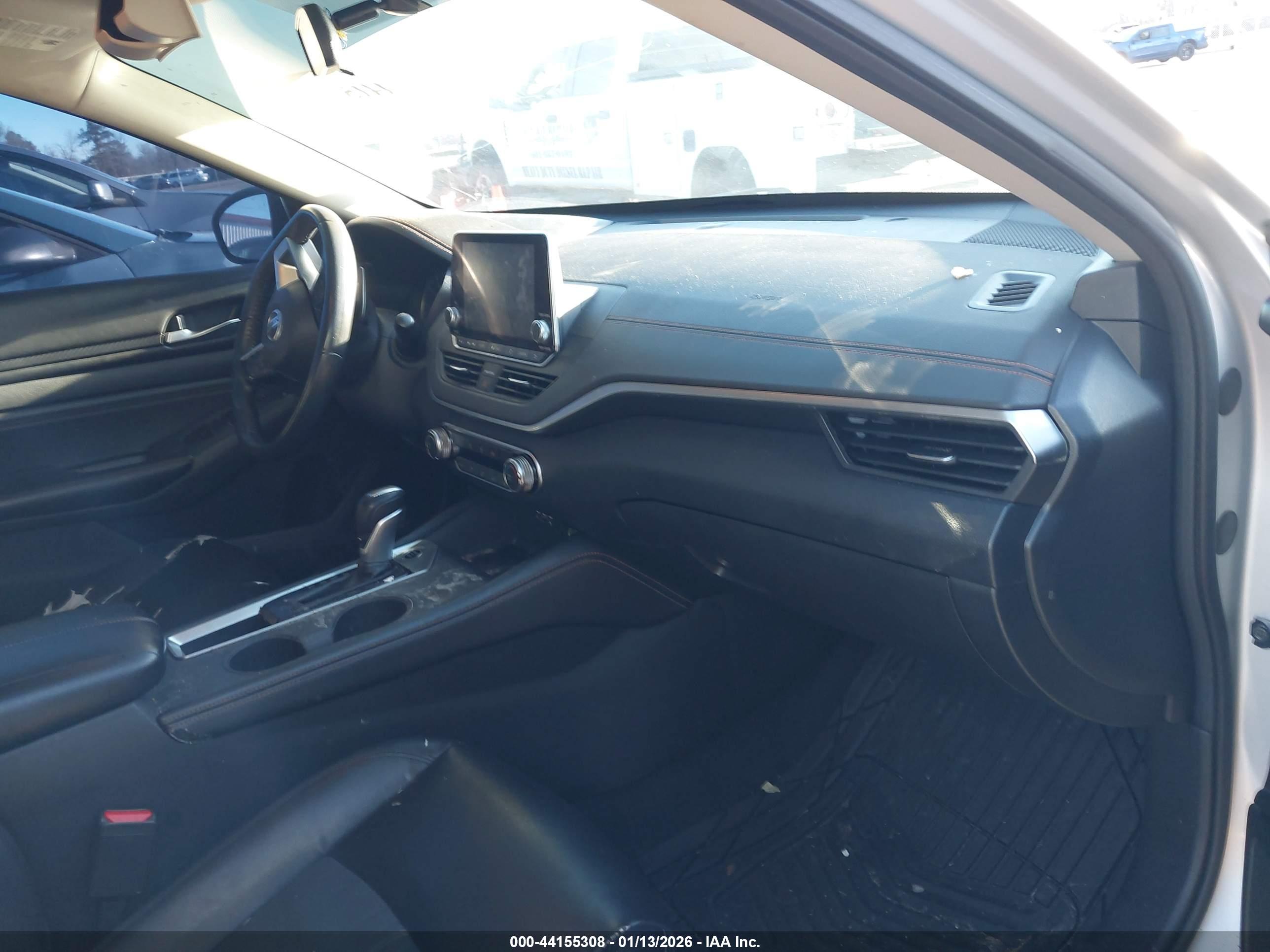 NISSAN ALTIMA image 5