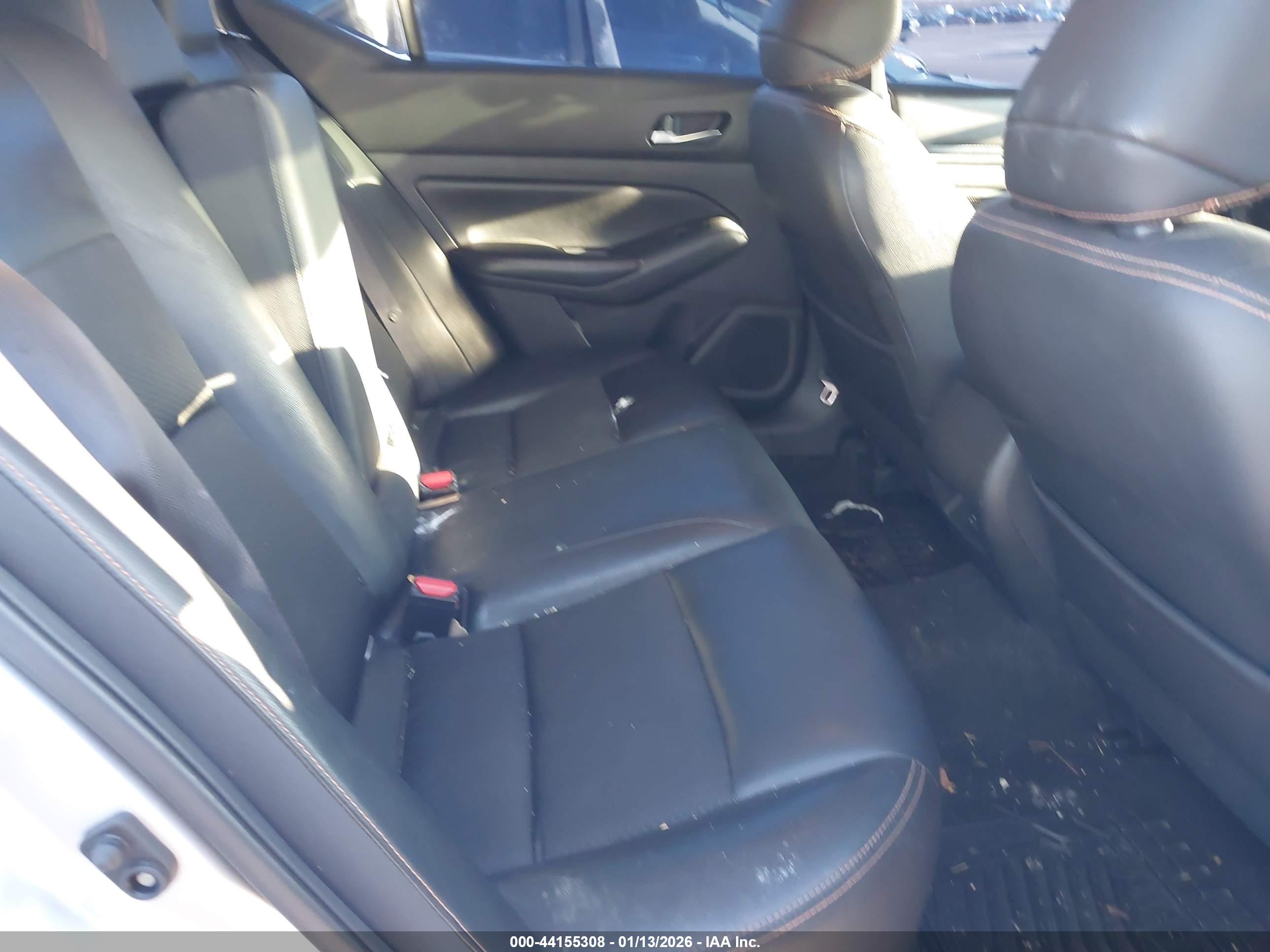 NISSAN ALTIMA image 8