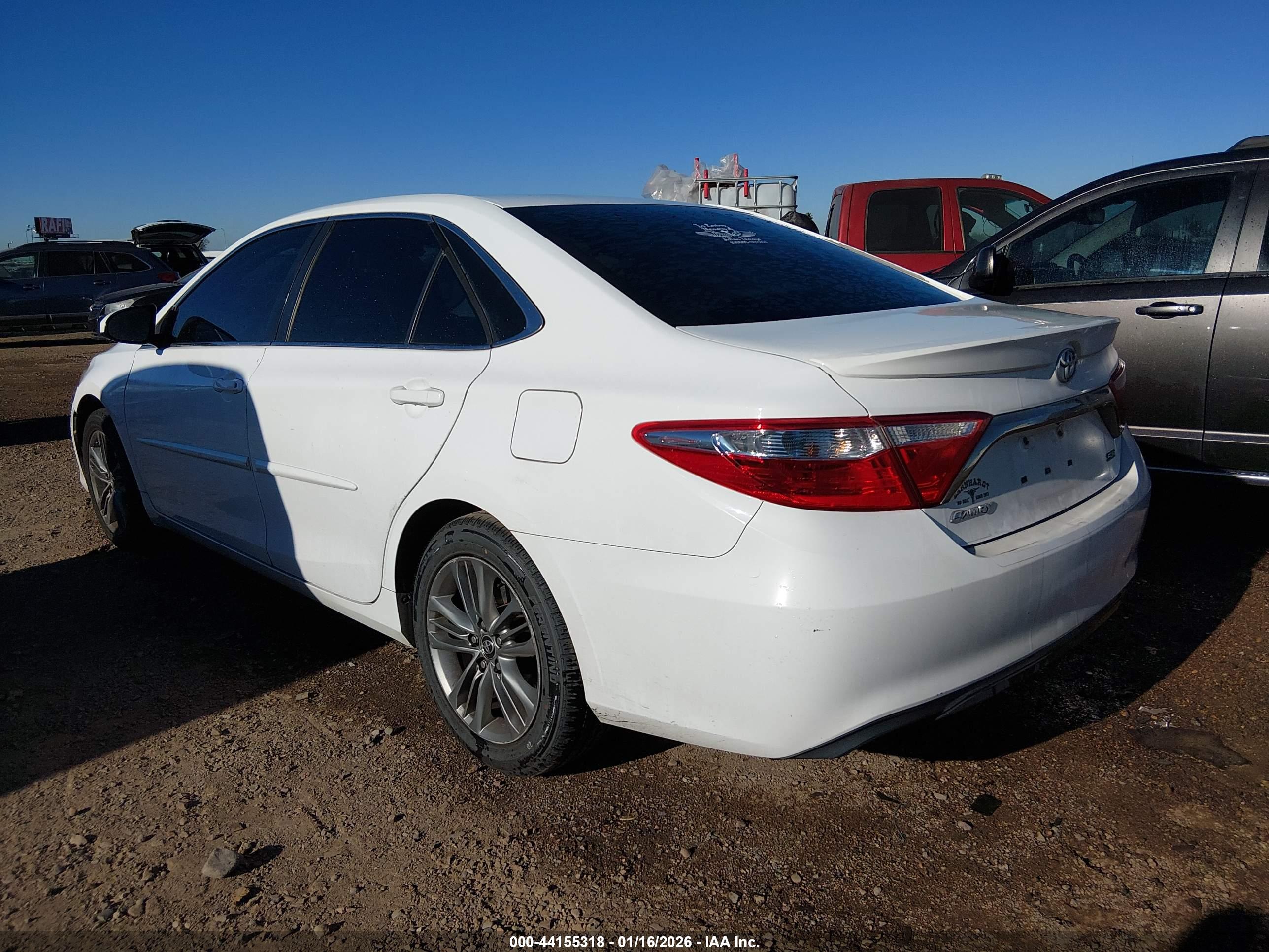 TOYOTA CAMRY image 3