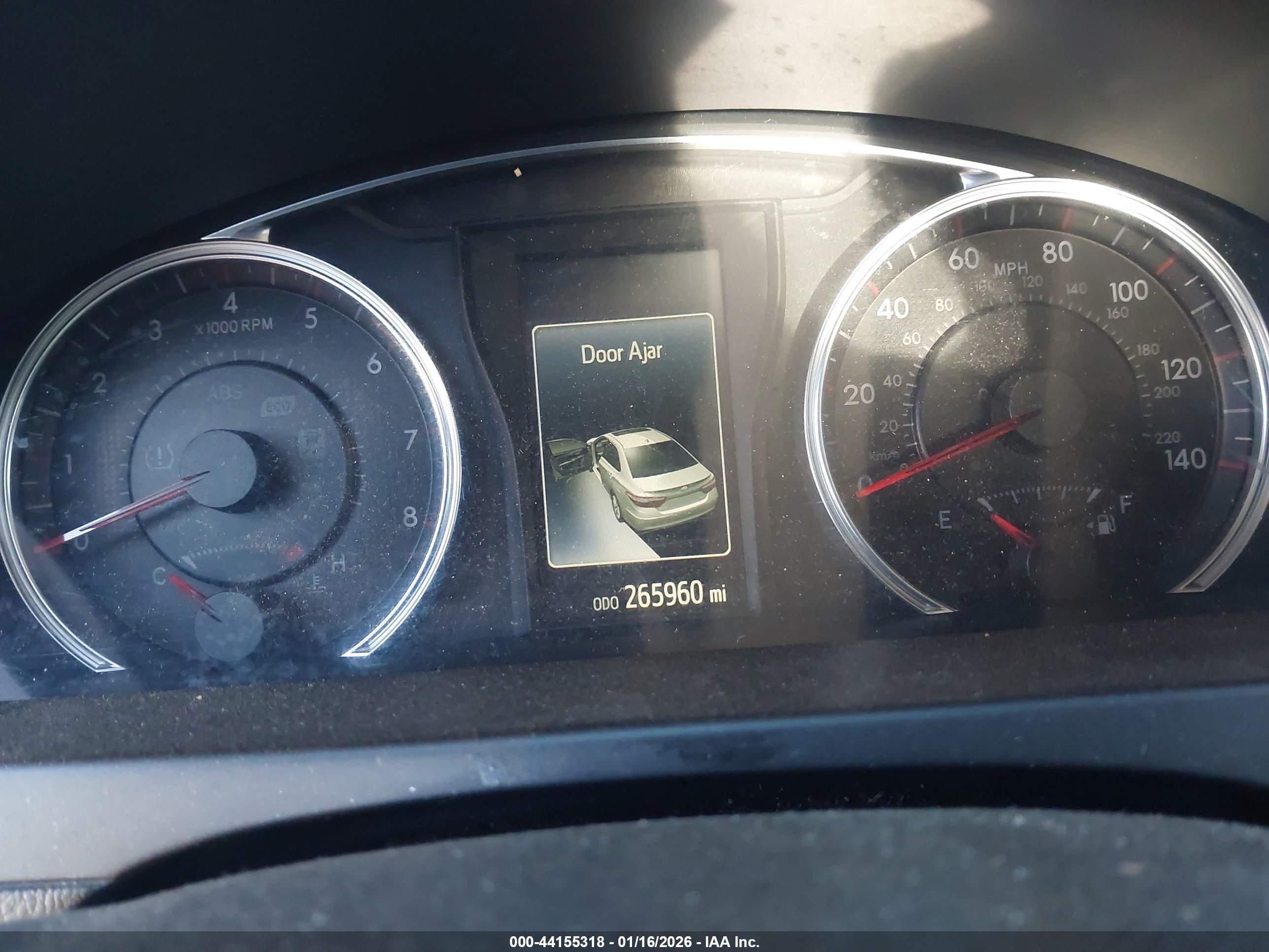 TOYOTA CAMRY image 7