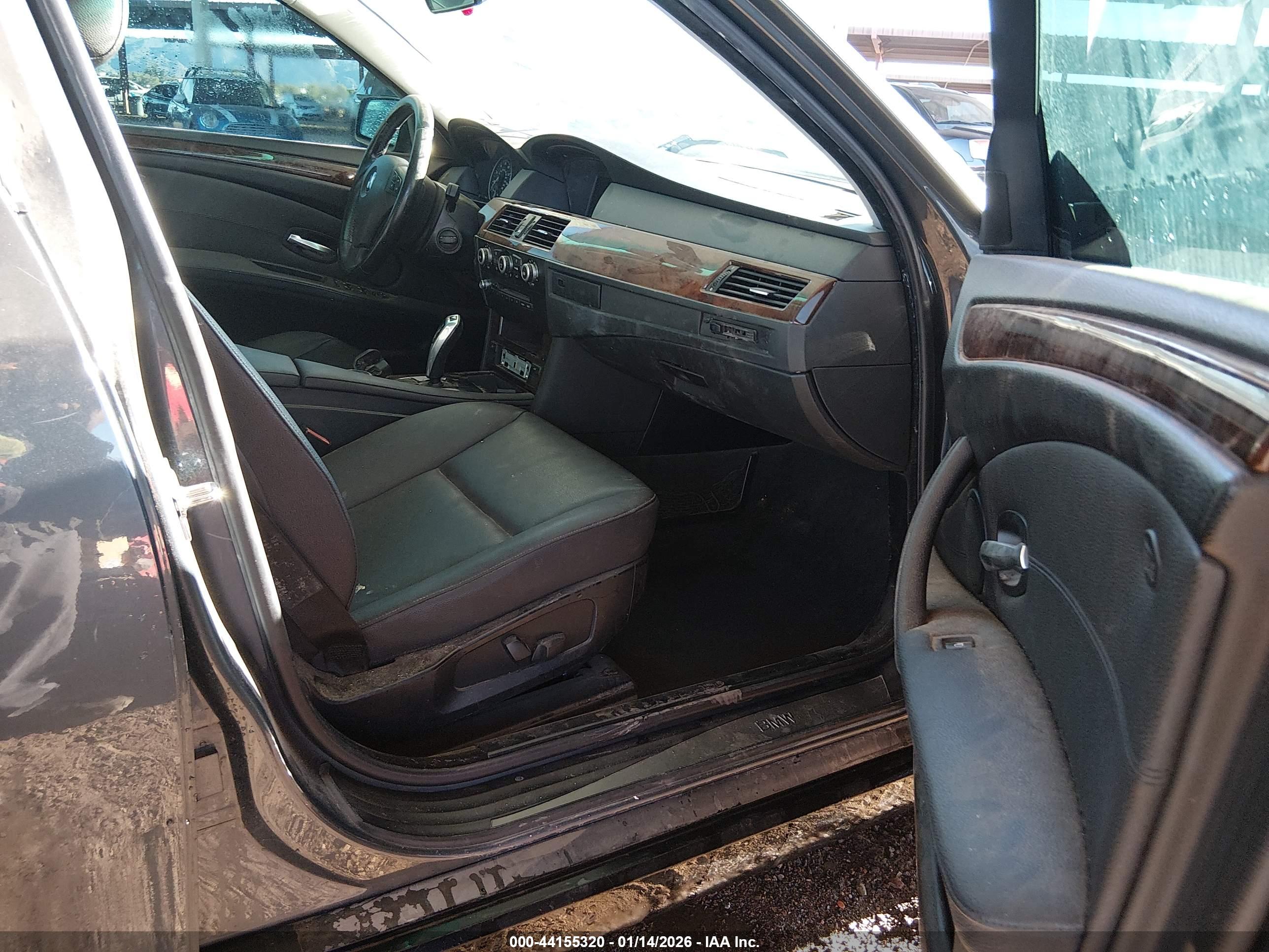 BMW 528I image 5