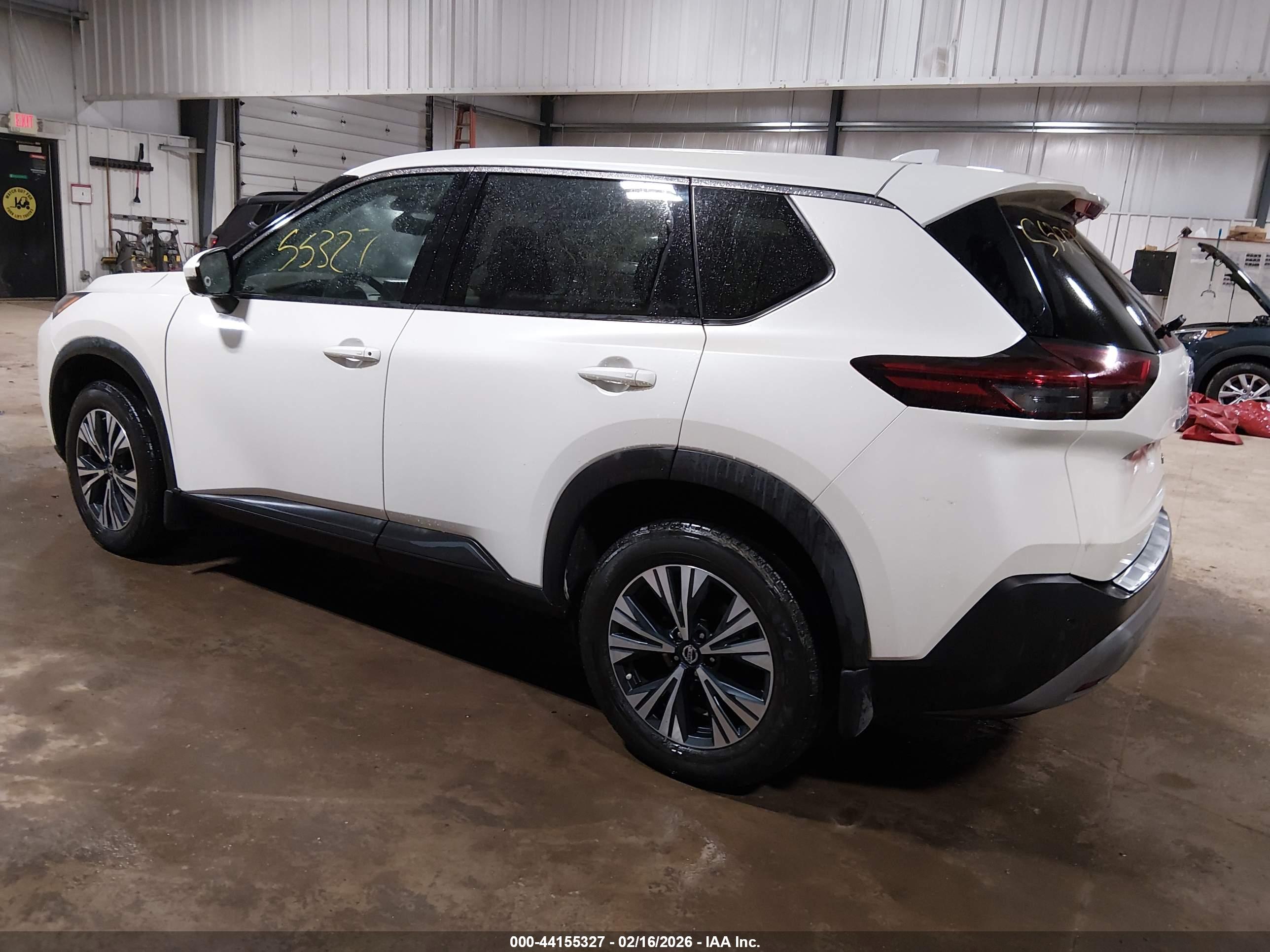NISSAN ROGUE image 3