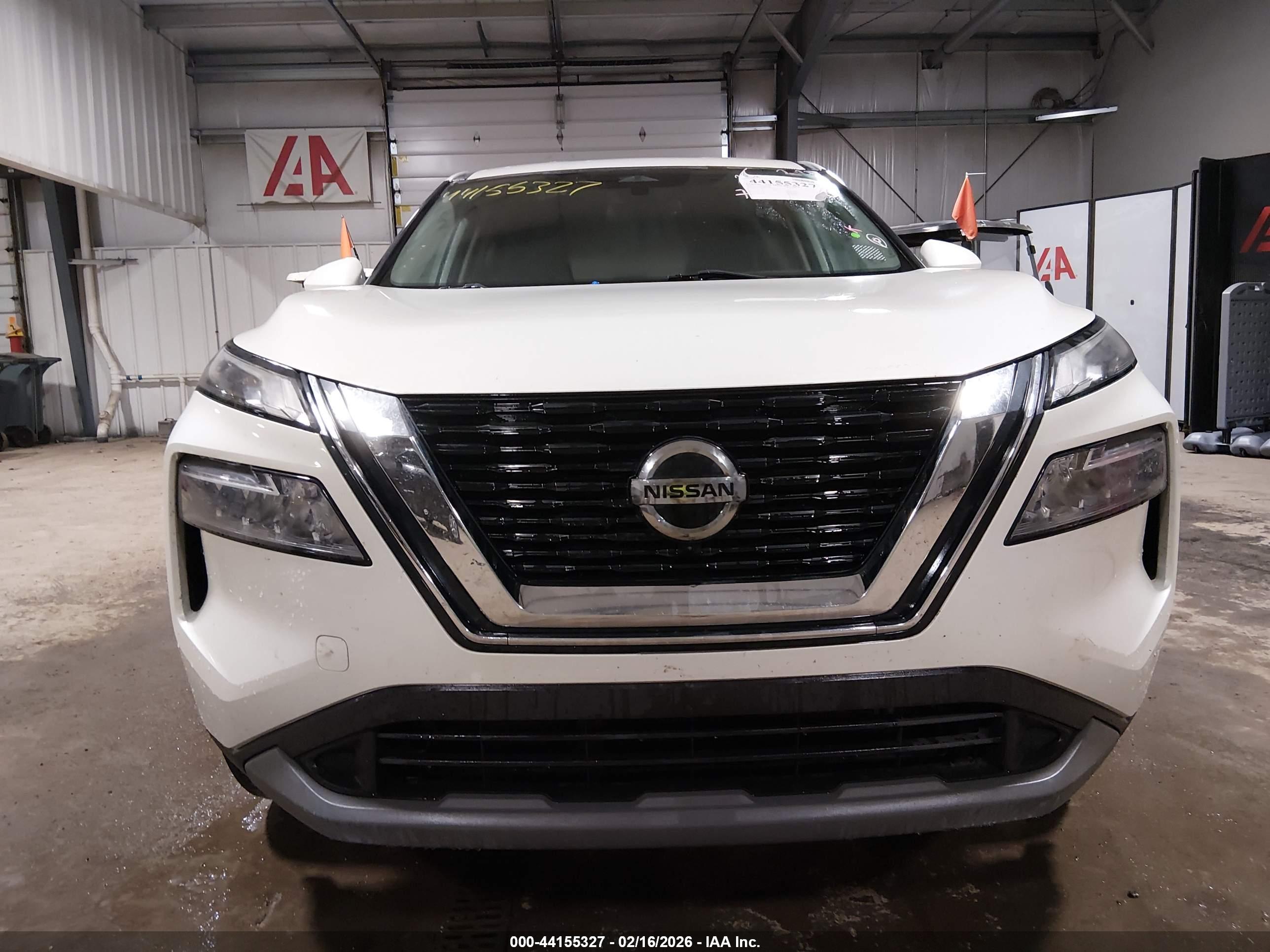 NISSAN ROGUE image 6