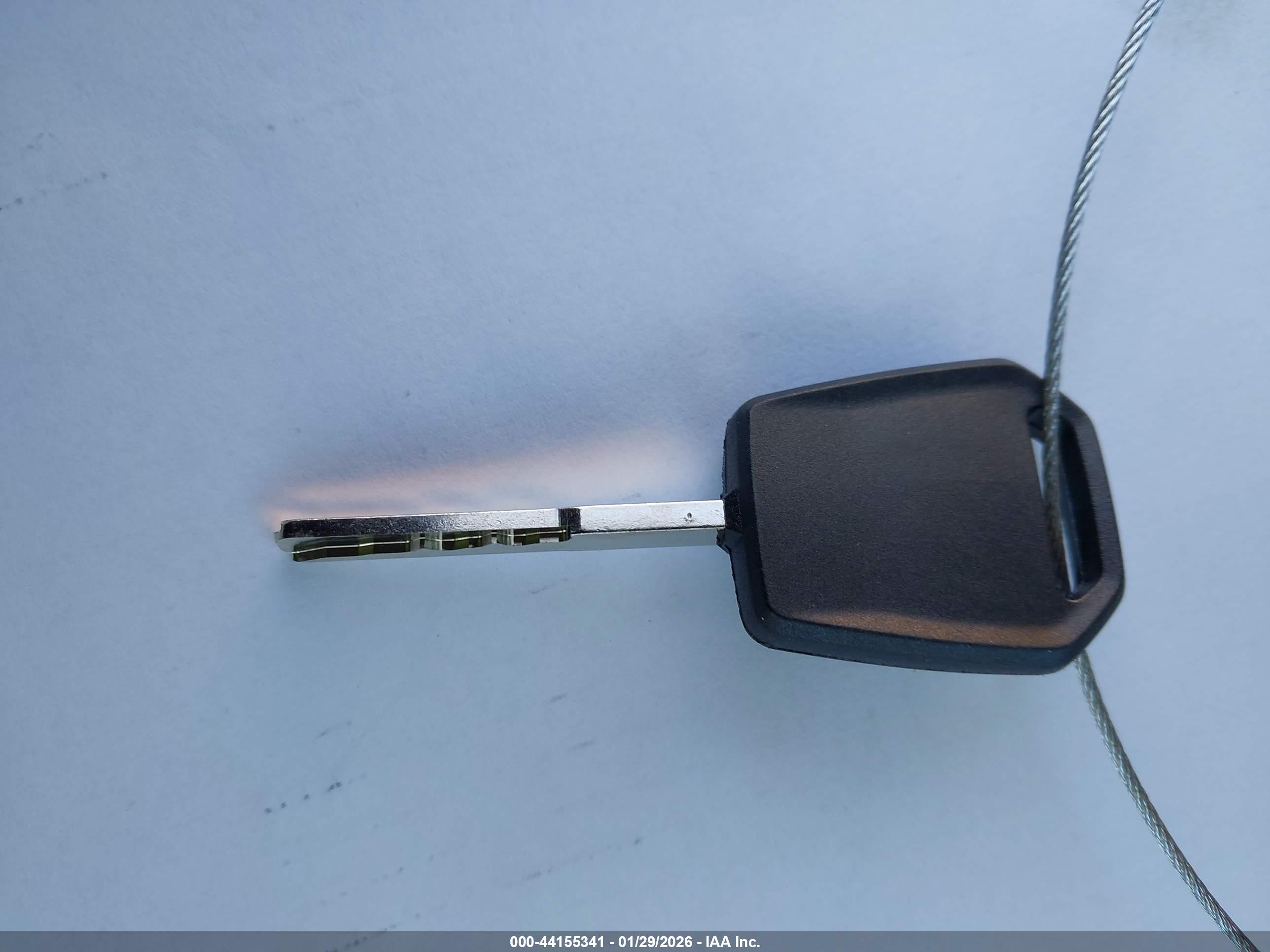 FORD FUSION image 11