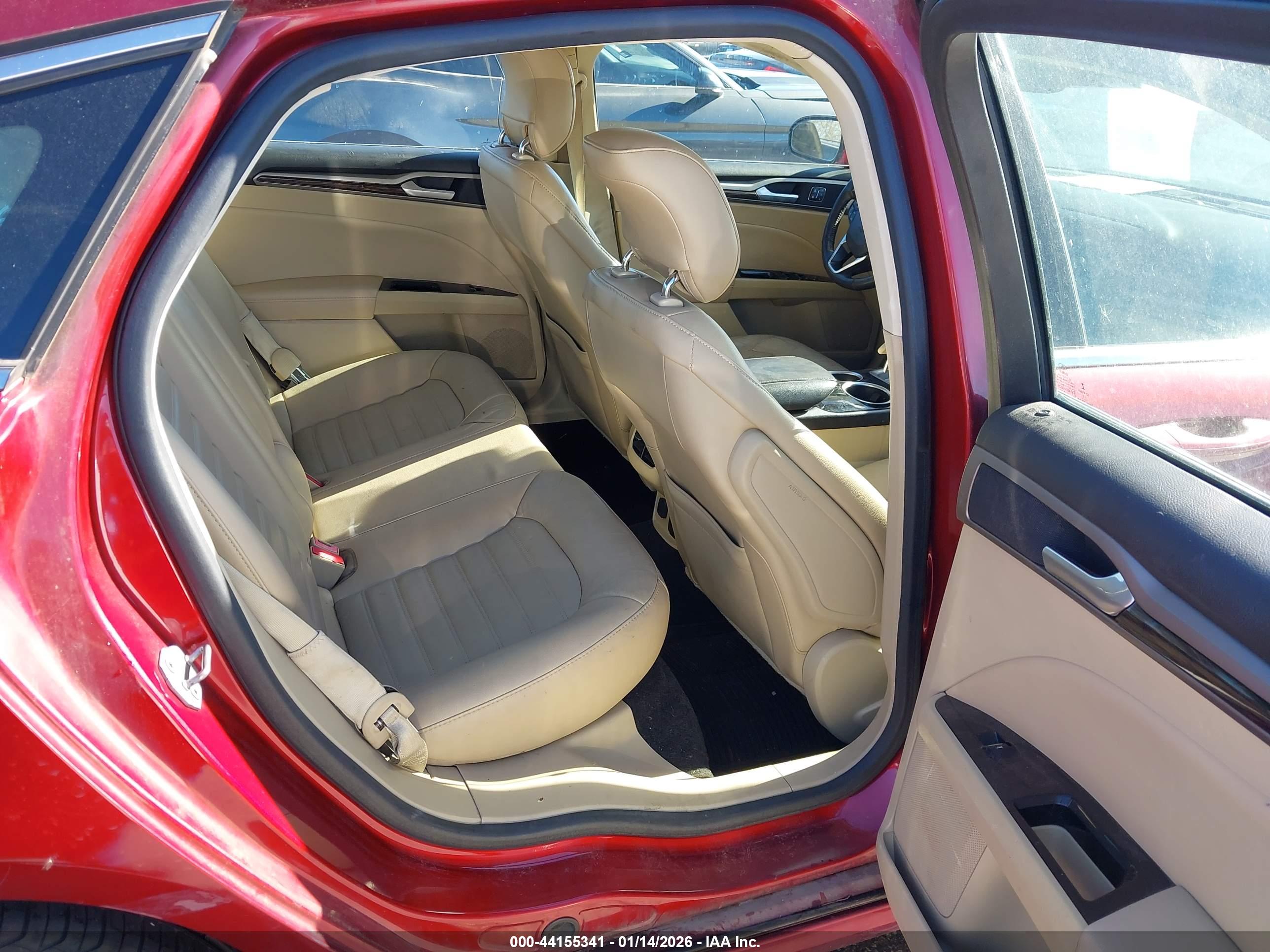 FORD FUSION image 8