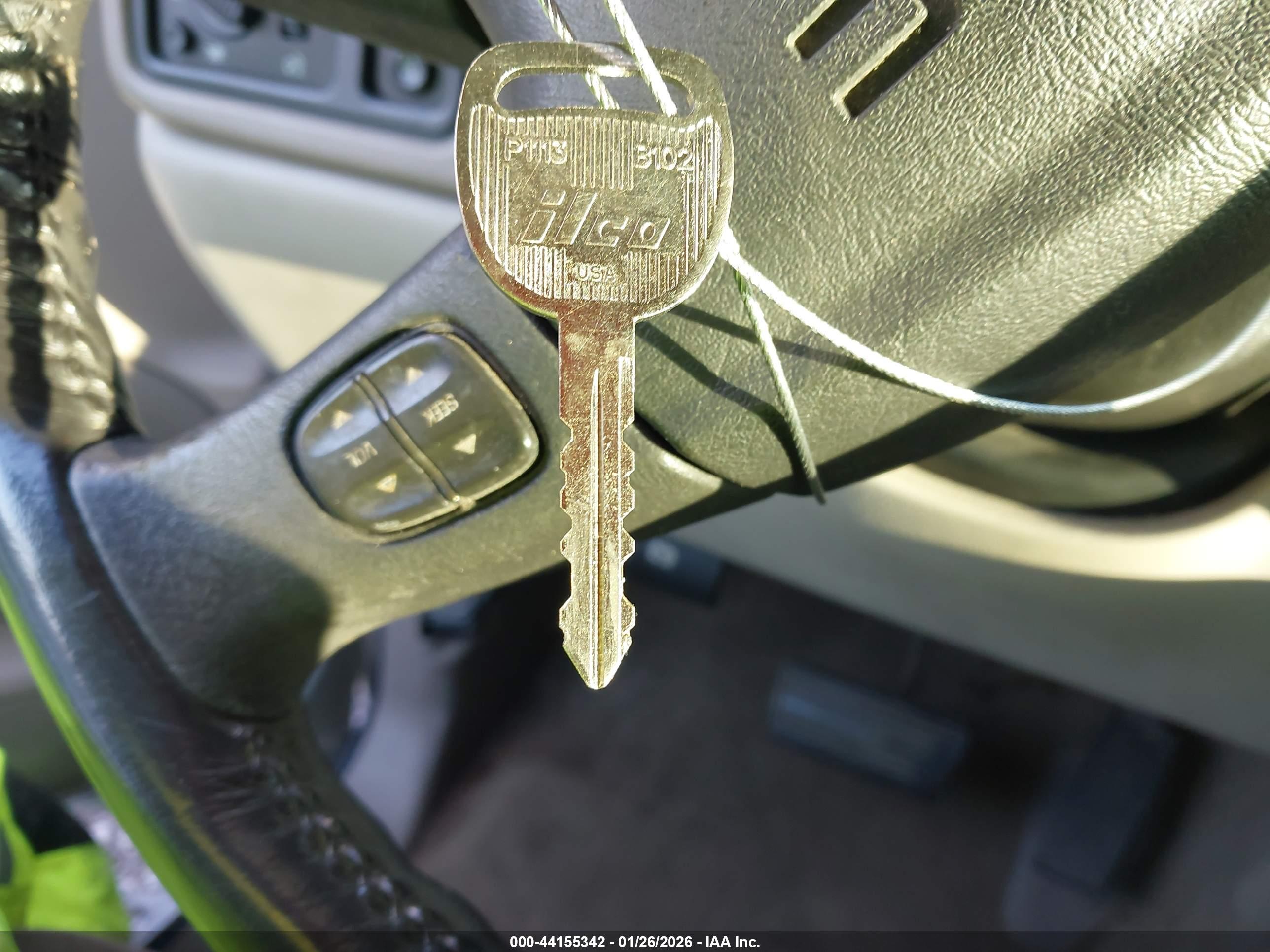 GMC YUKON image 11