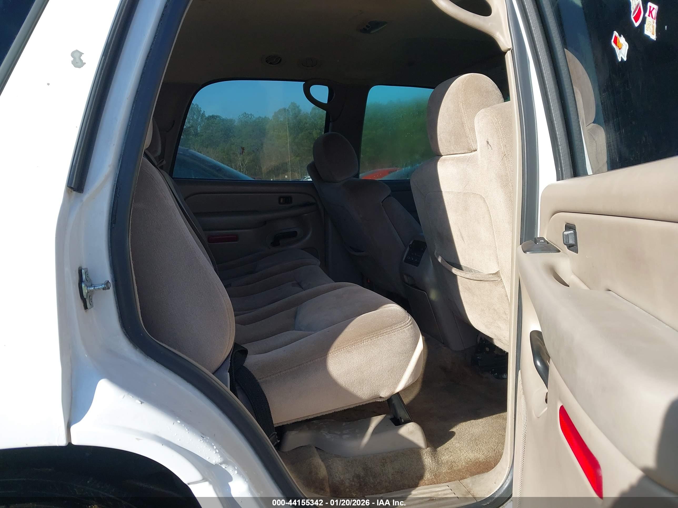 GMC YUKON image 8