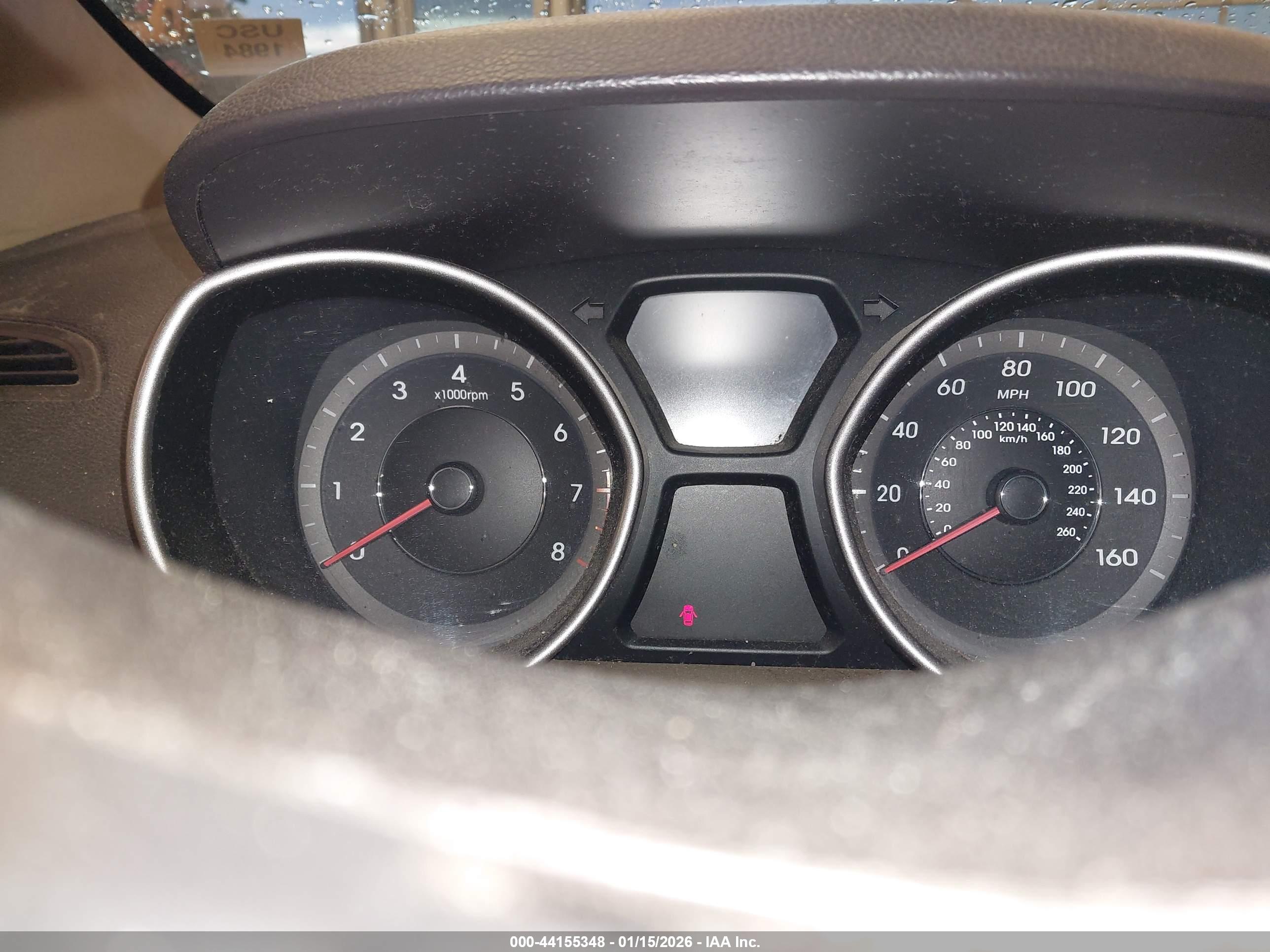 HYUNDAI ELANTRA image 7
