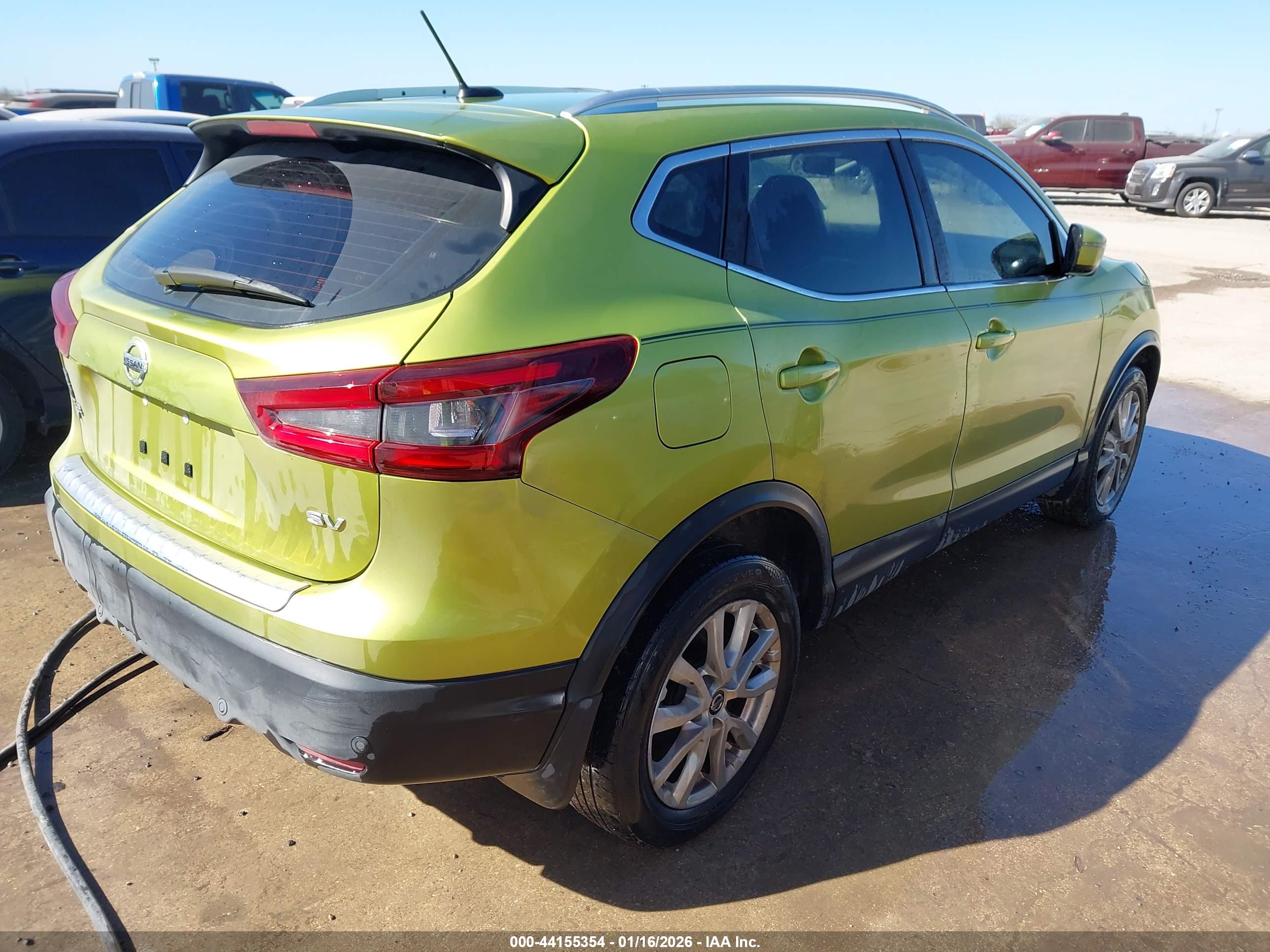 NISSAN ROGUE image 4
