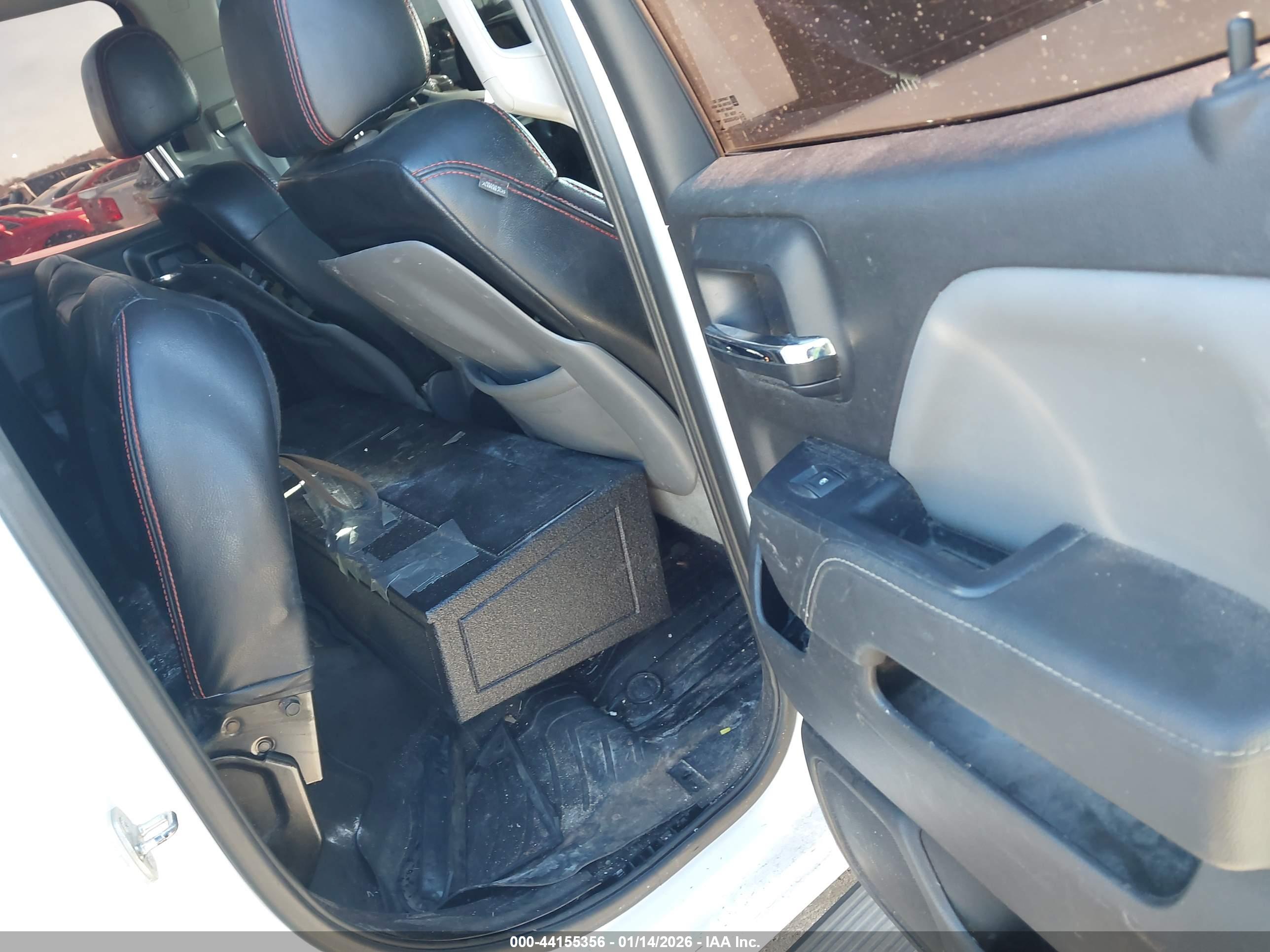 CHEVROLET SILVERADO image 8