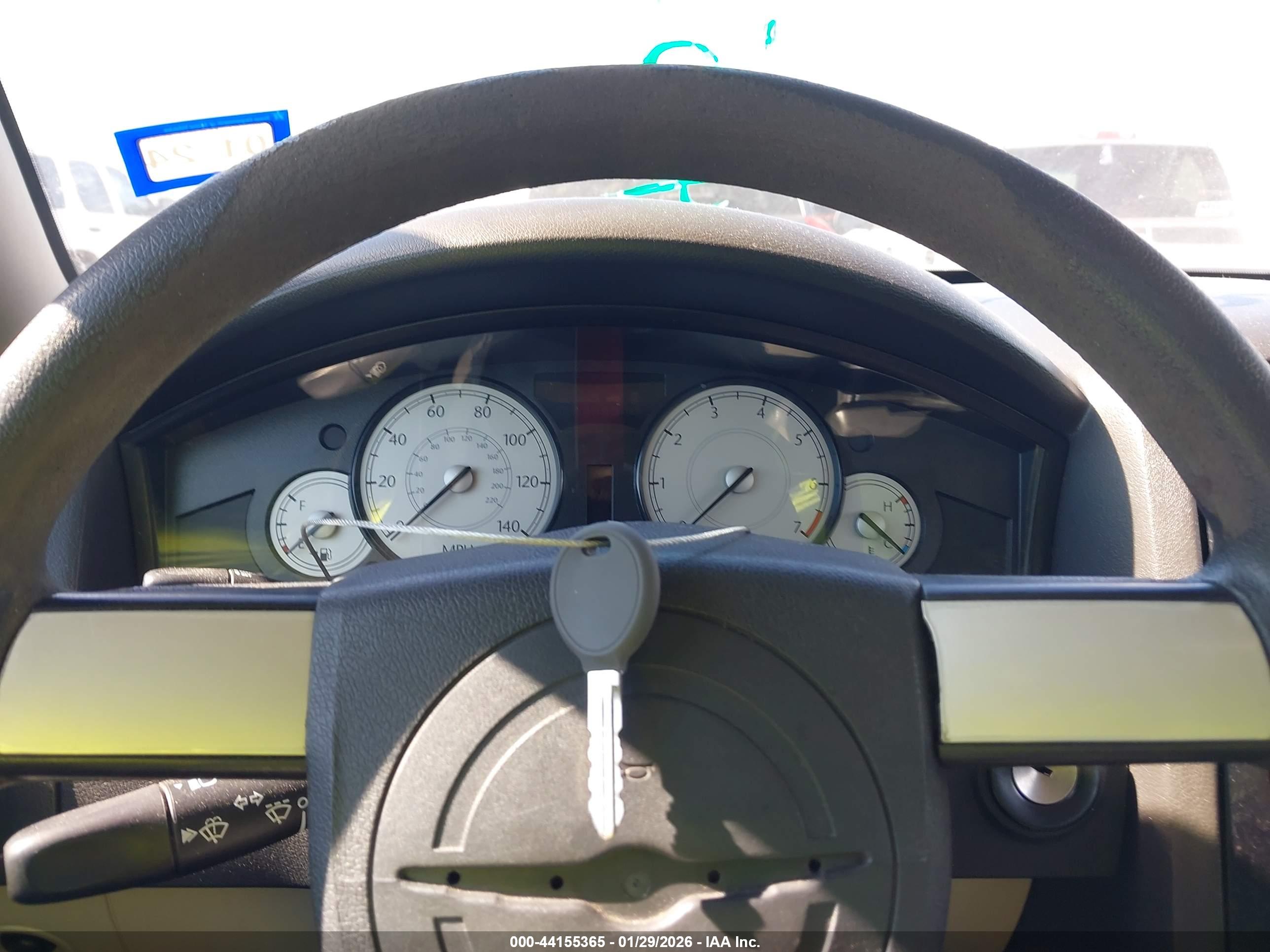 CHRYSLER 300 image 11