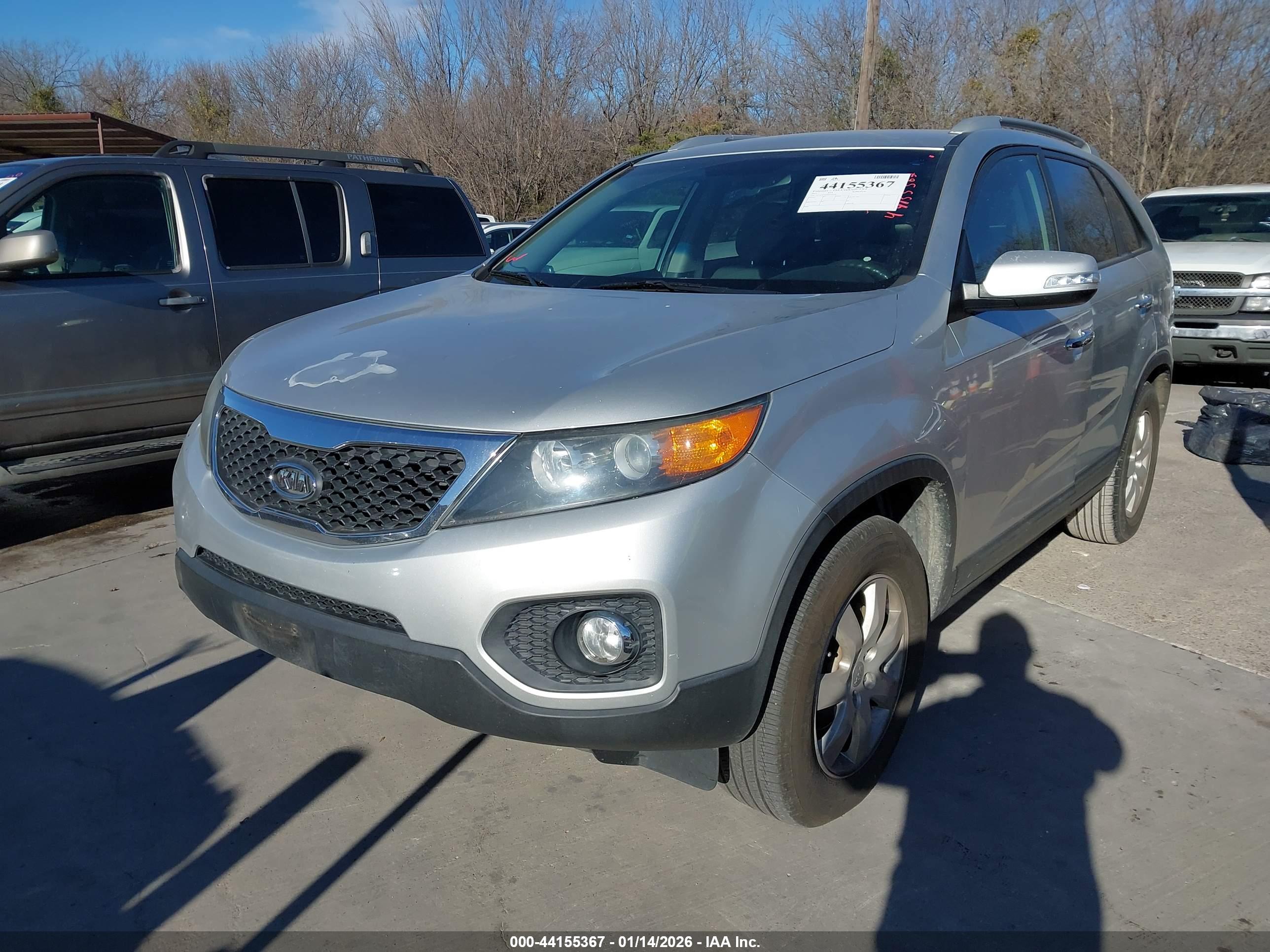 KIA SORENTO image 2