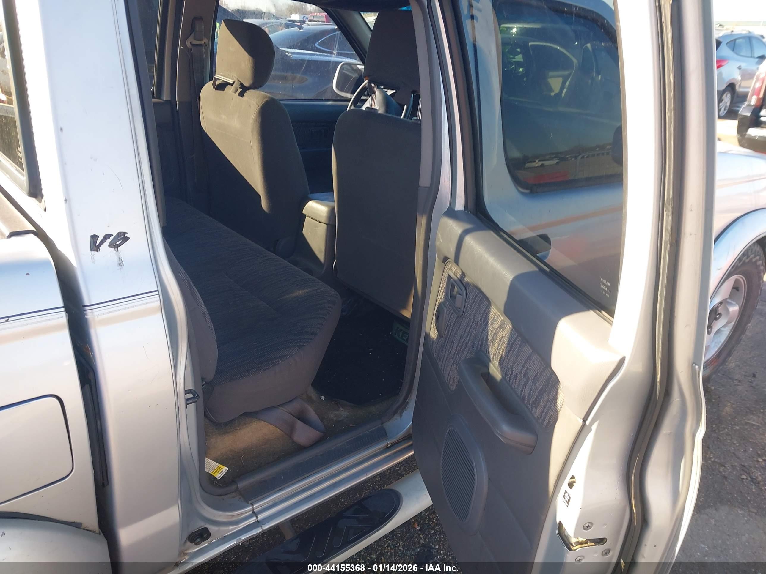 NISSAN FRONTIER image 8
