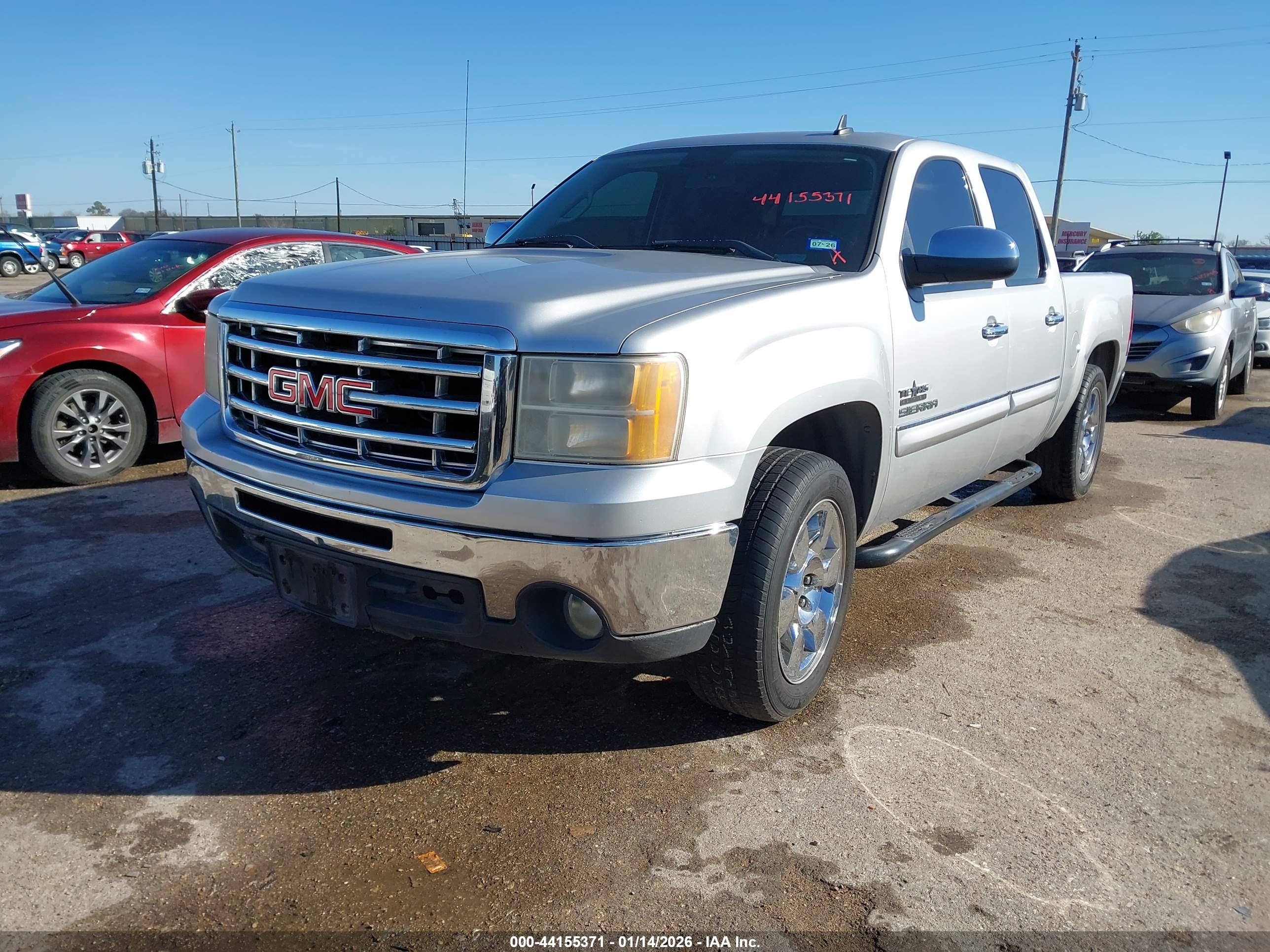 GMC SIERRA image 2