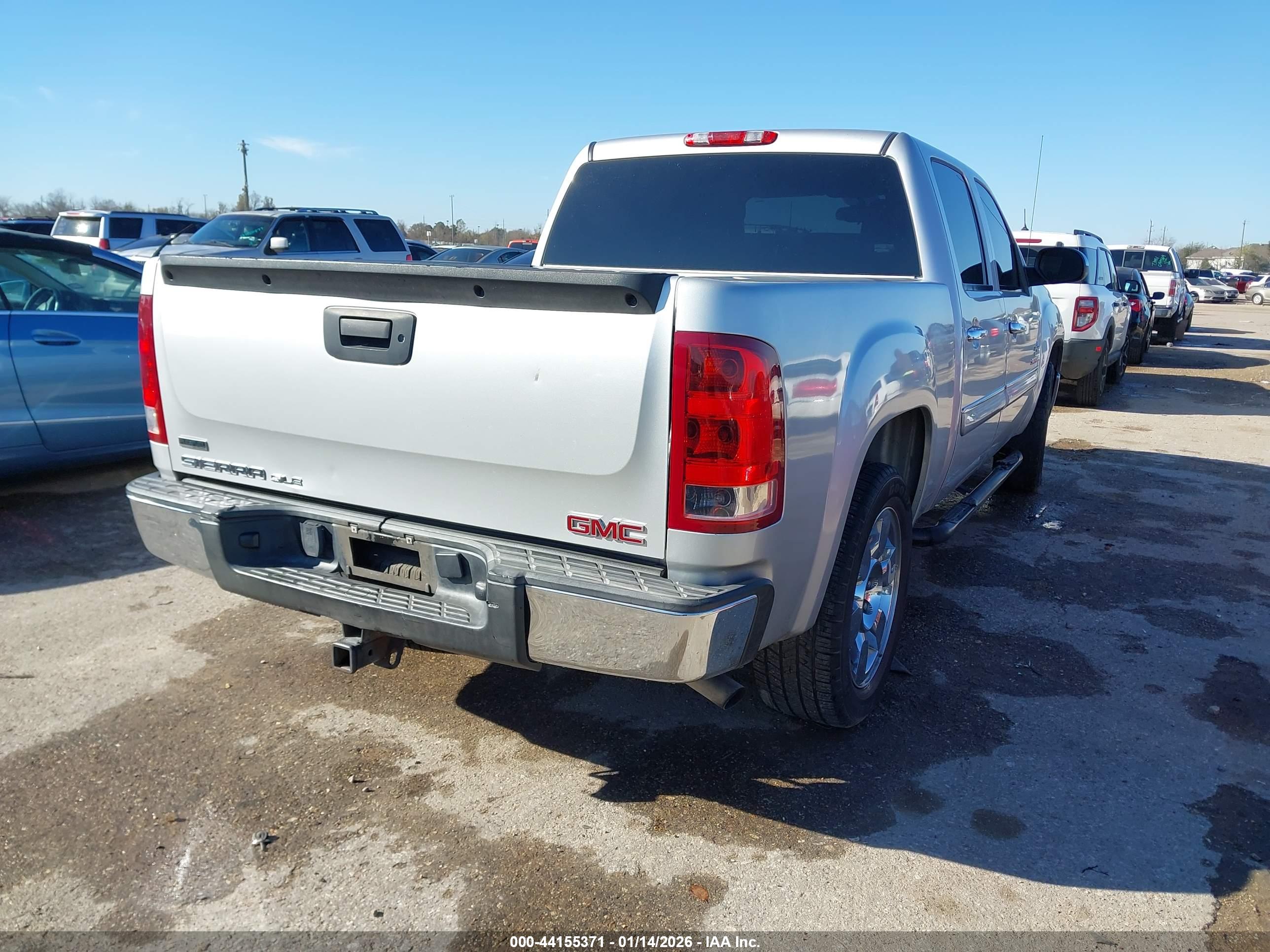 GMC SIERRA image 4