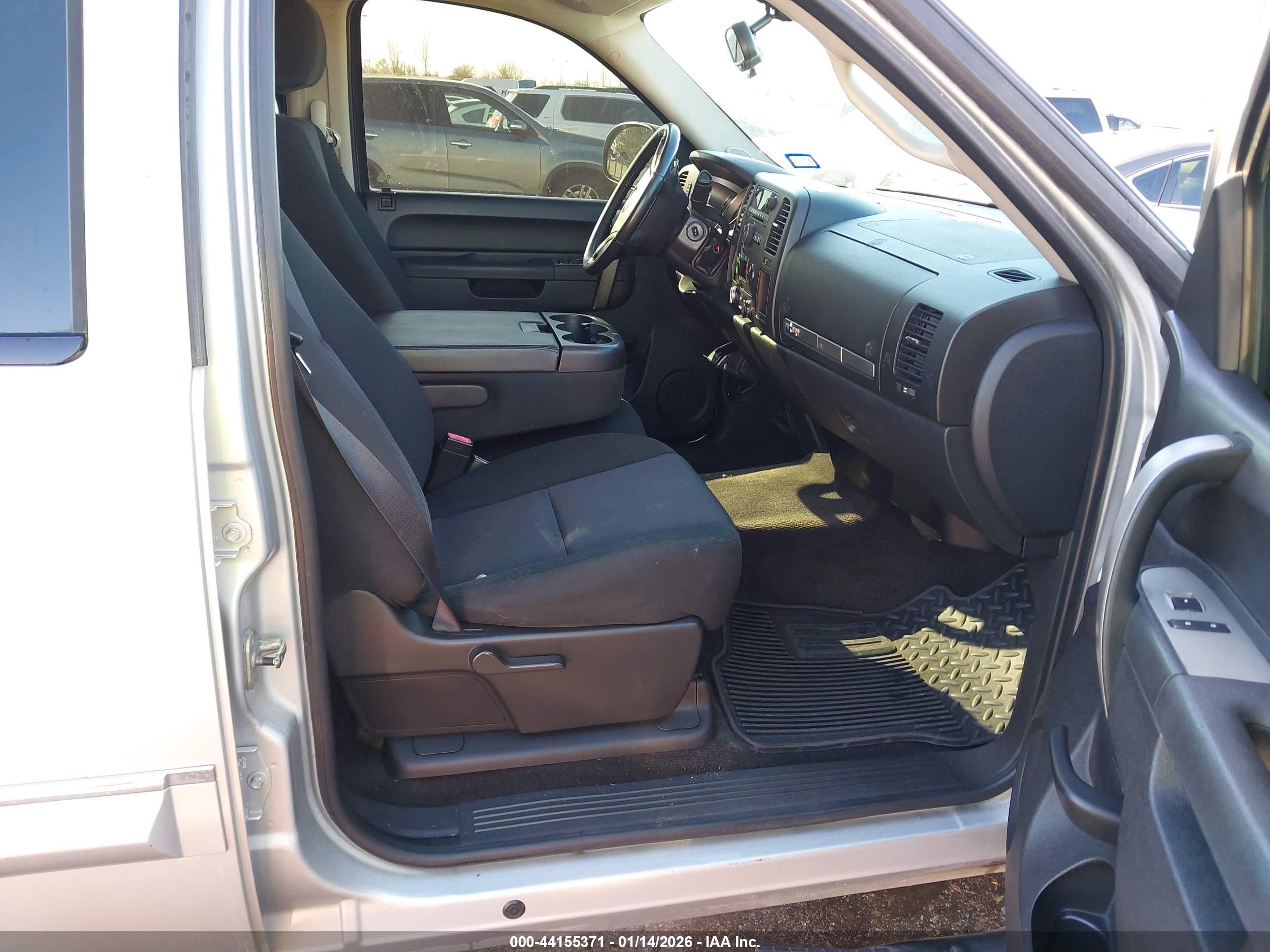 GMC SIERRA image 5