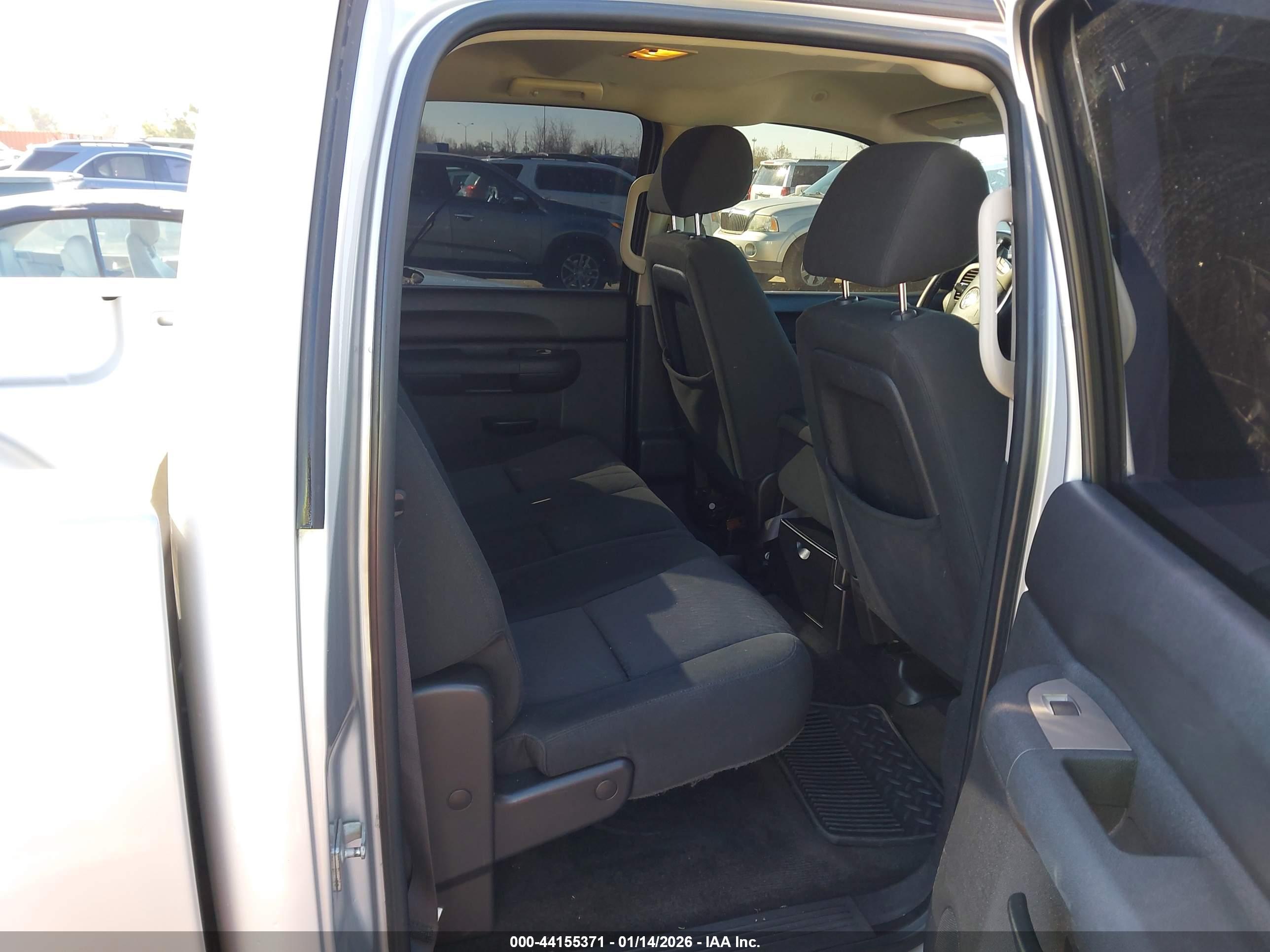 GMC SIERRA image 8