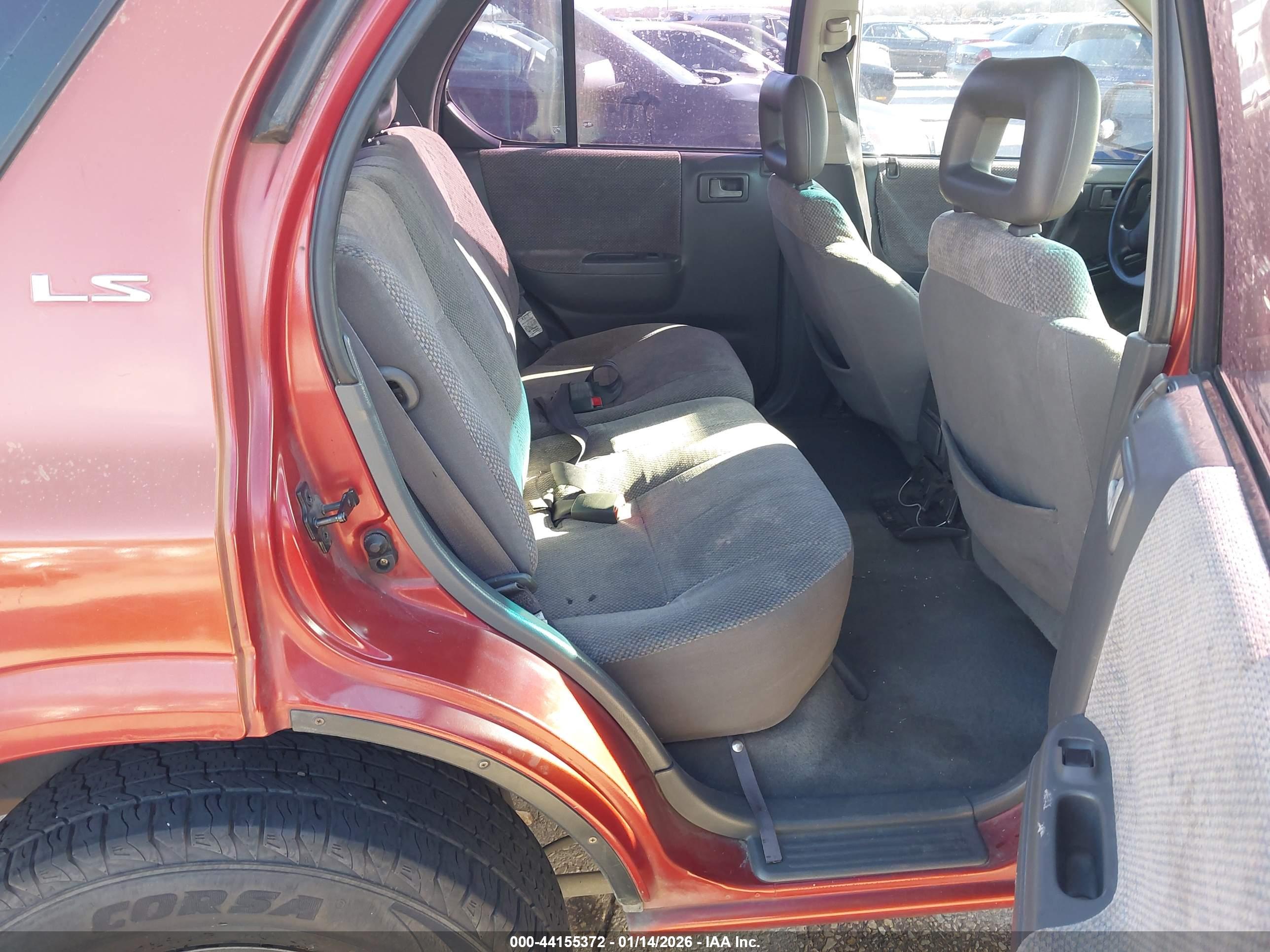 ISUZU RODEO image 8