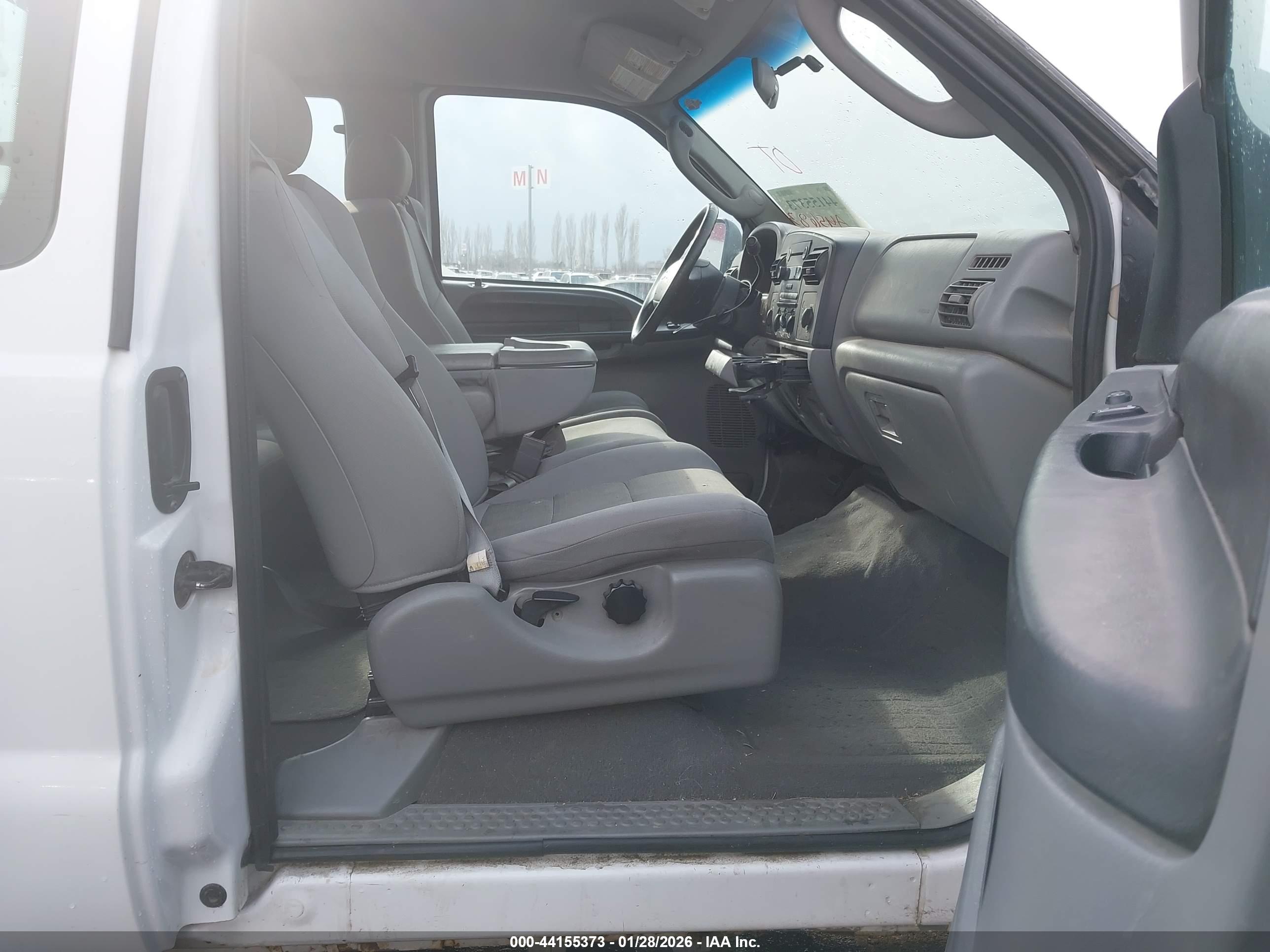 FORD F-250 image 5